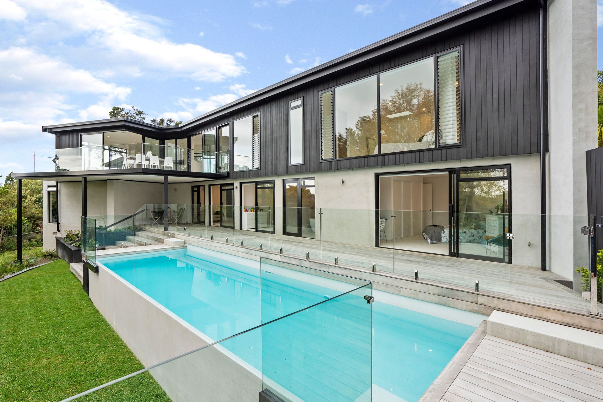 Castor Bay Residence