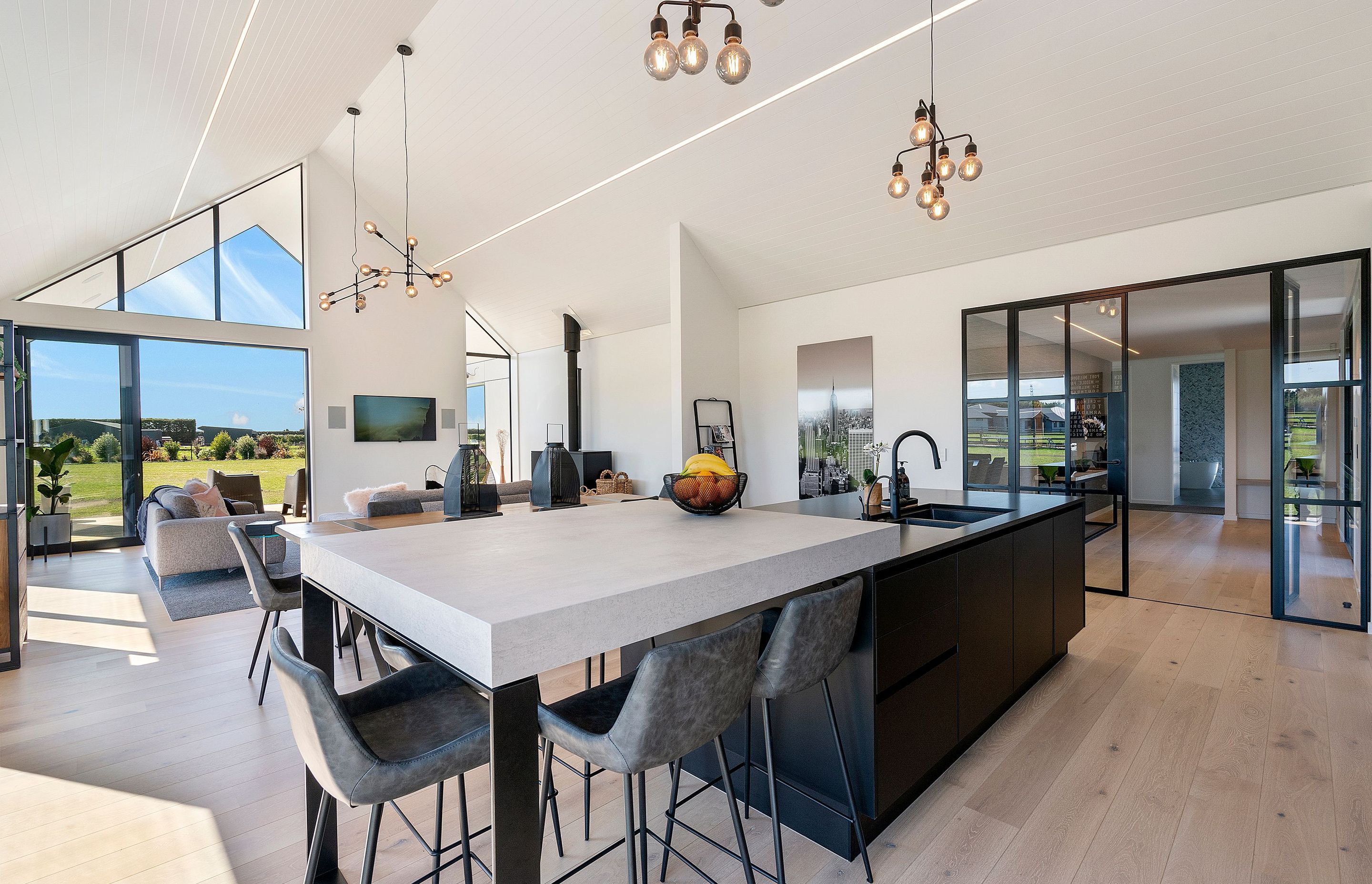 H Shape House