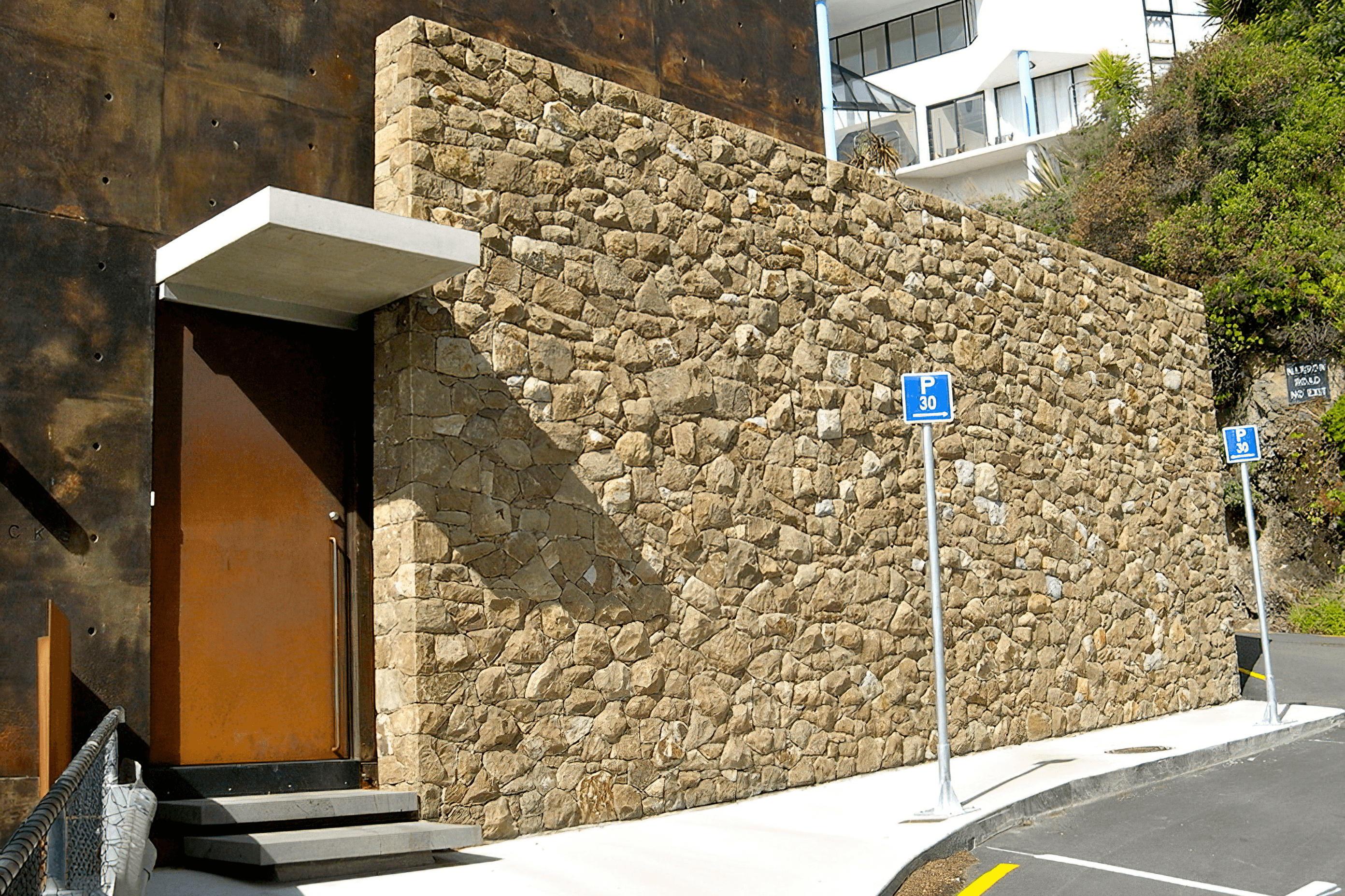 Walling