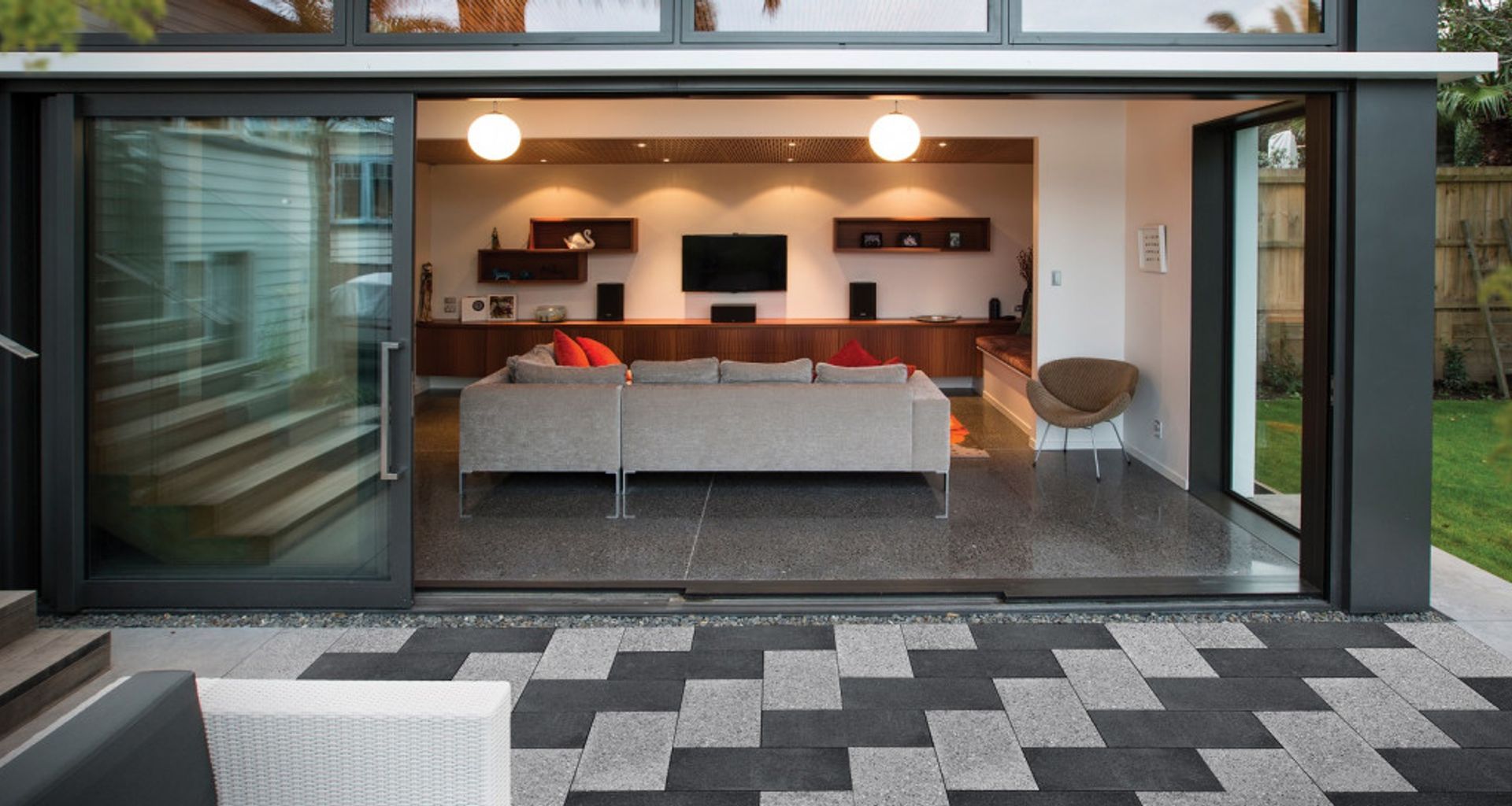 Designer Concrete: Indoor-outdoor space banner