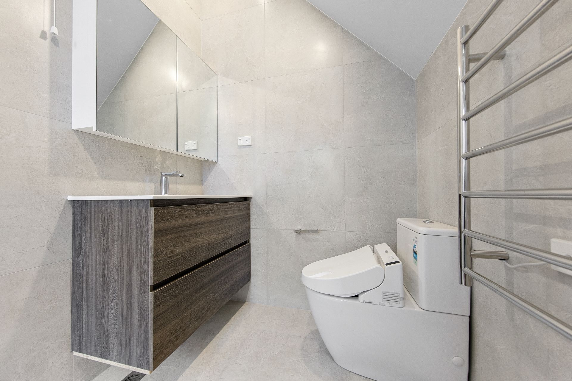 Mount Wellington - 2-storey Family Home