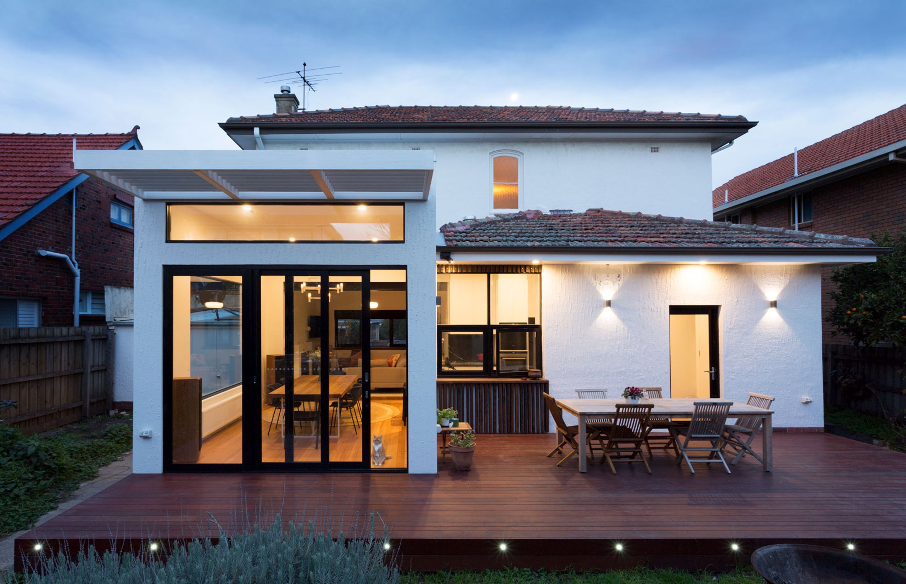Deco House