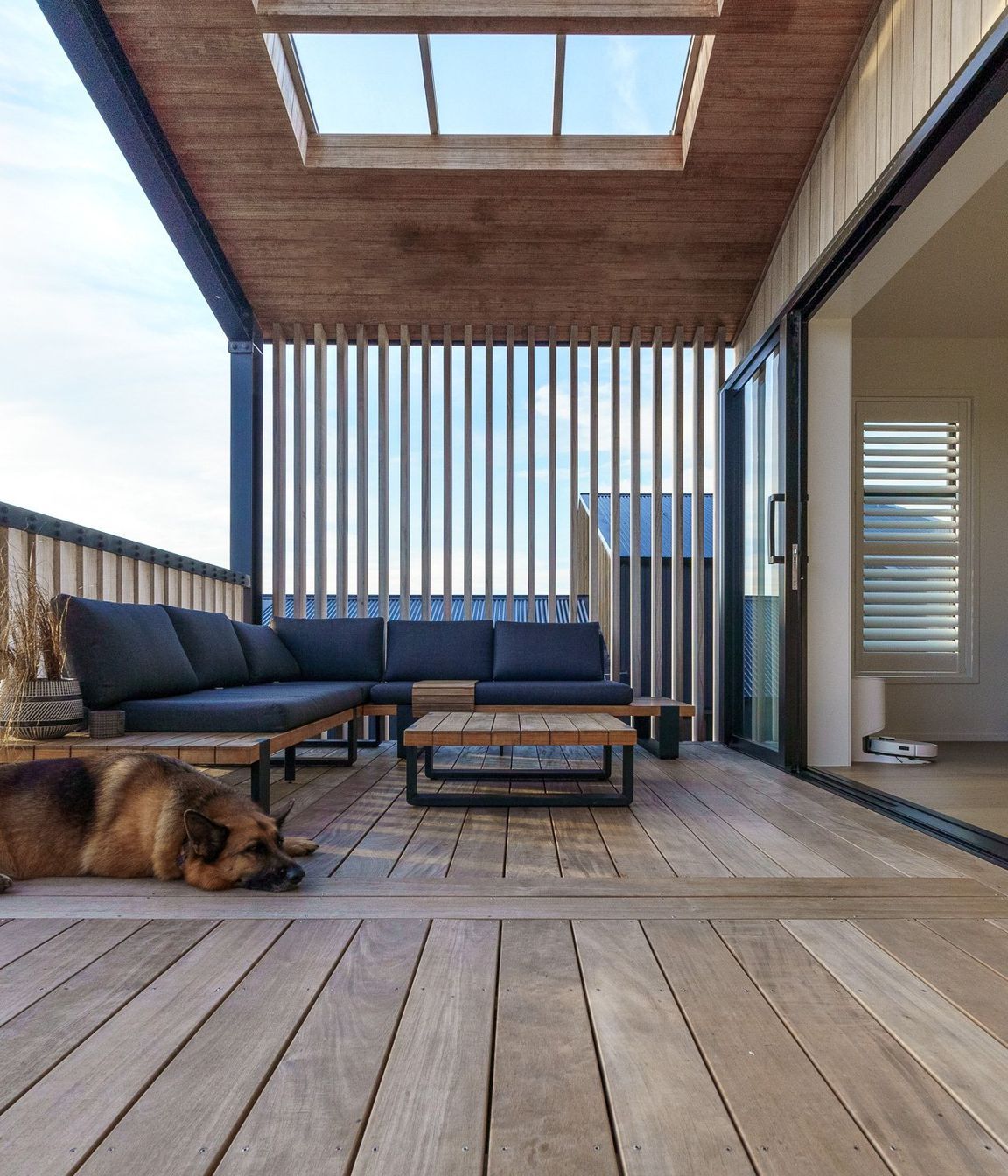 ETALArchitectureHamishWhitePukeruaBayHouse-4.jpg