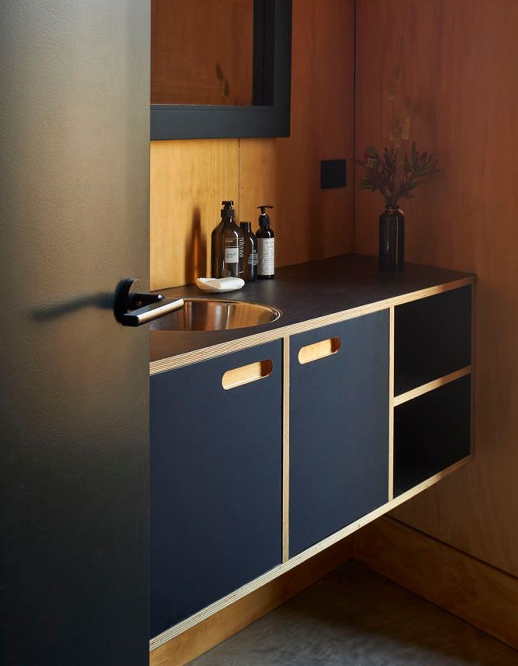 Bowentown Bach_Bathroom