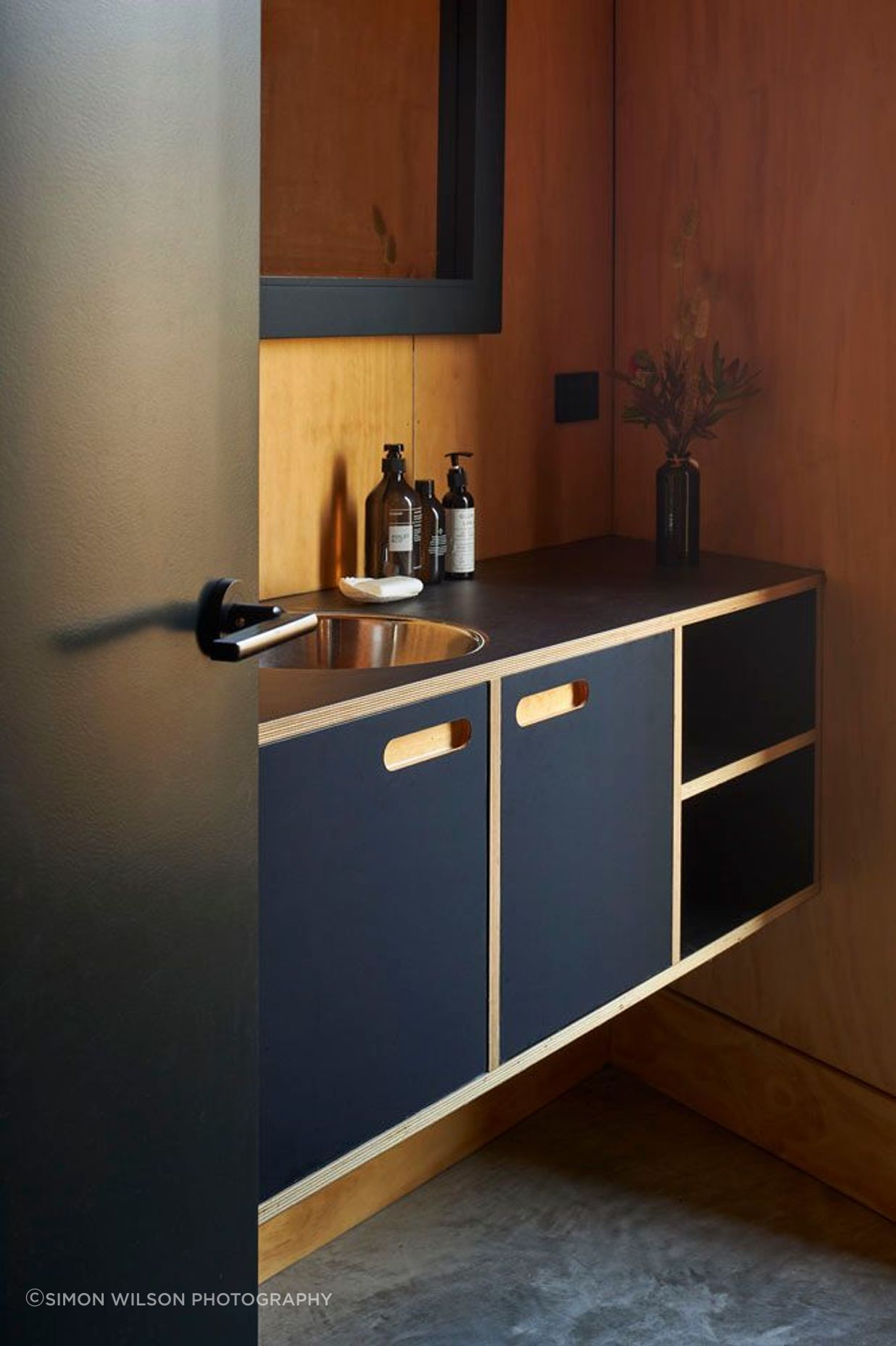 Bowentown Bach_Bathroom