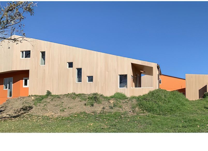 Energy-Efficient Island Style Living