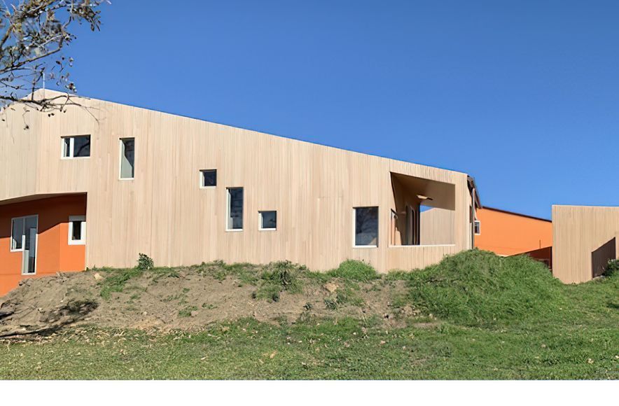 Energy-Efficient Island Style Living