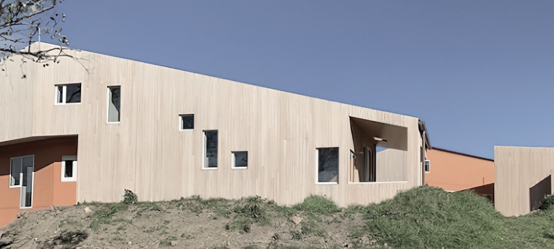 Energy-Efficient Island Style Living banner
