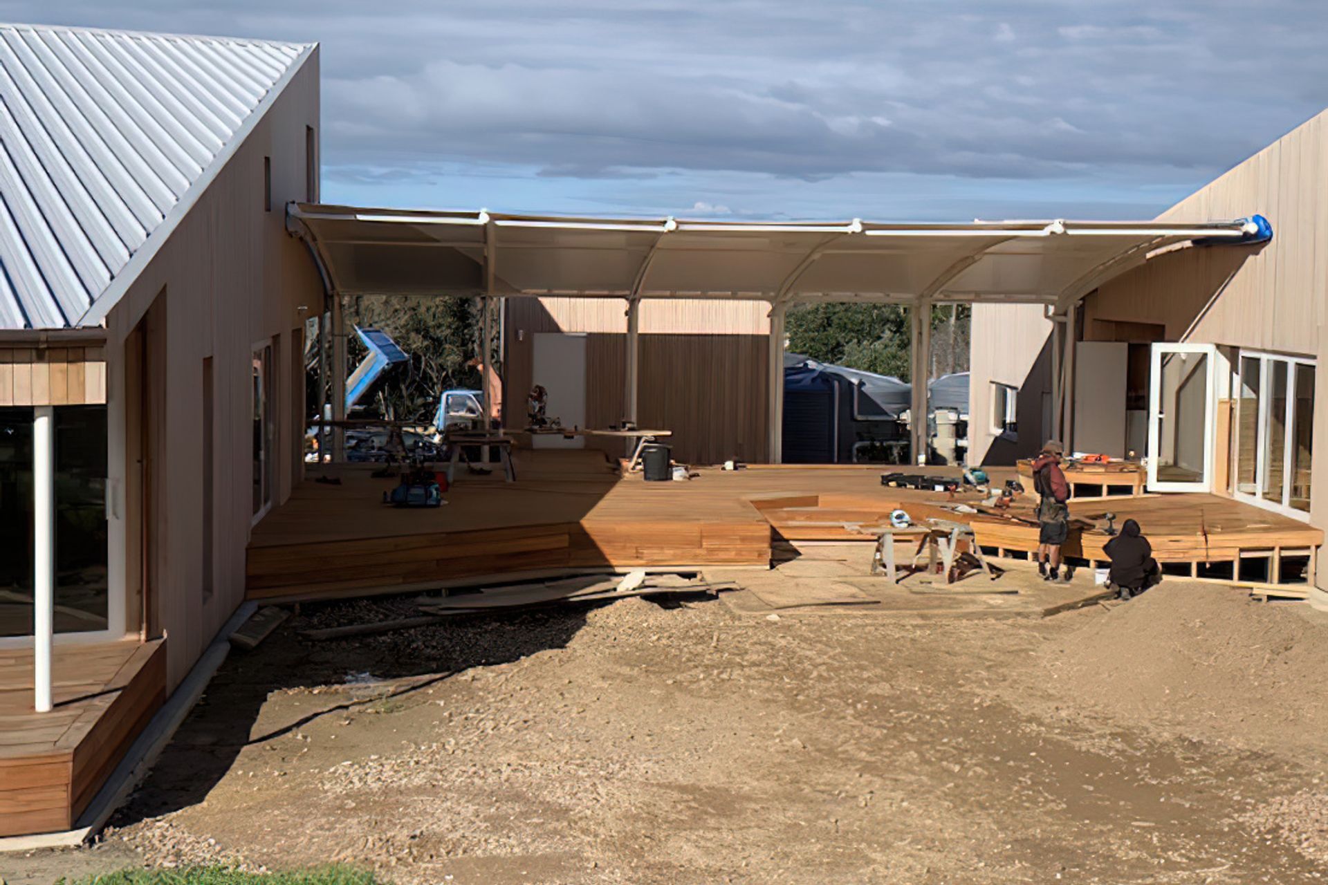 Energy-Efficient Island Style Living