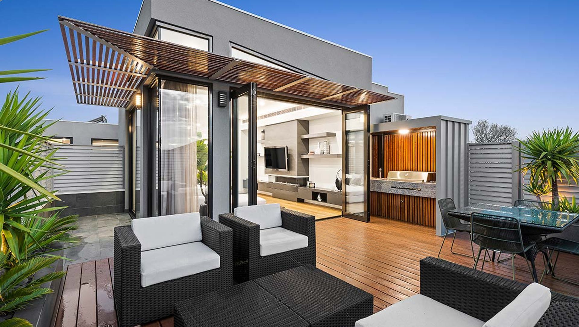 Caulfield North – Ercildoune St banner