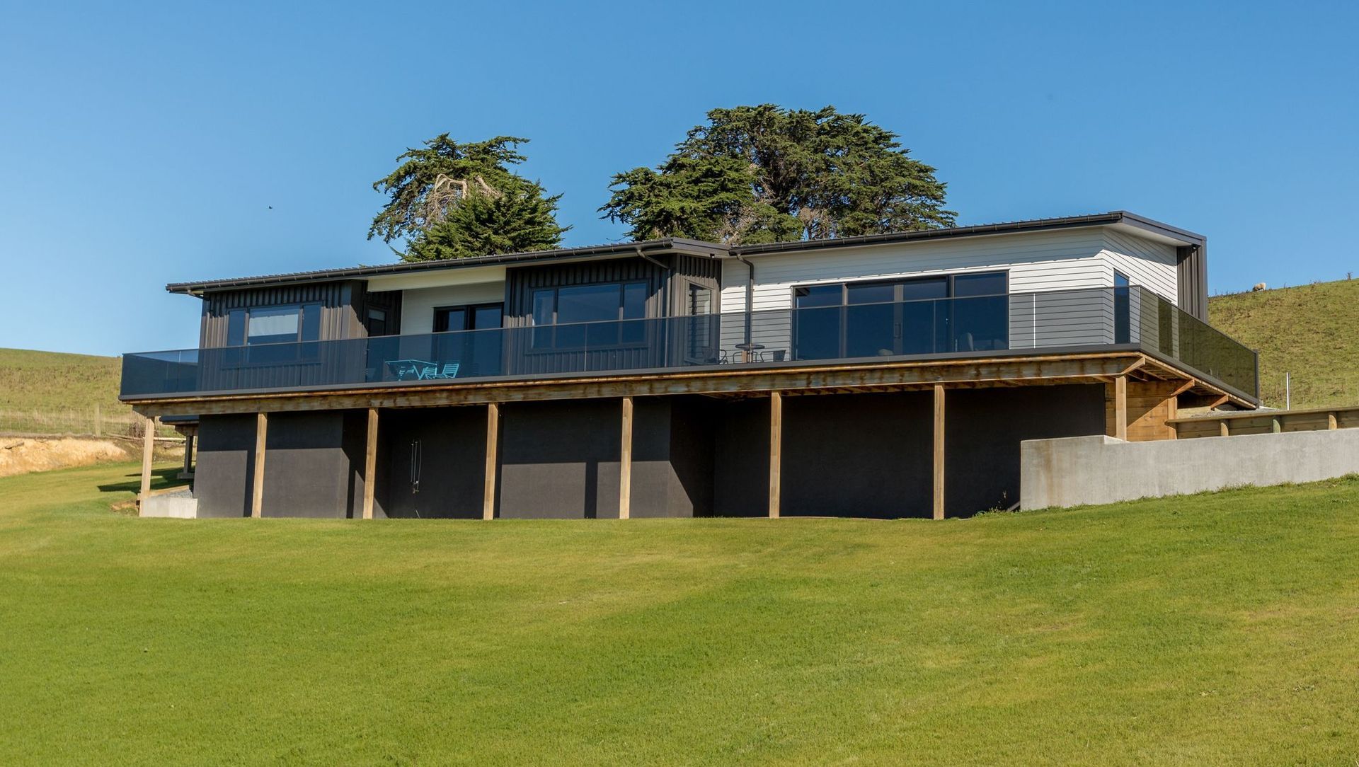 Nugget Point House banner
