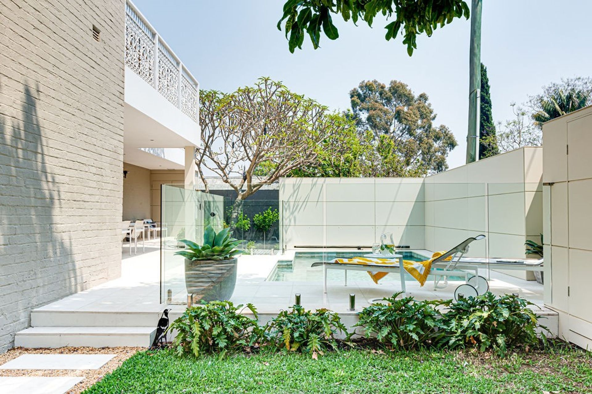 Tavira Limestone Alfresco | Gardner Design