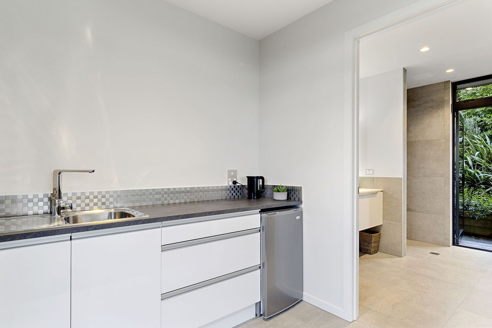 Hauora Lane, Kaukapakapa