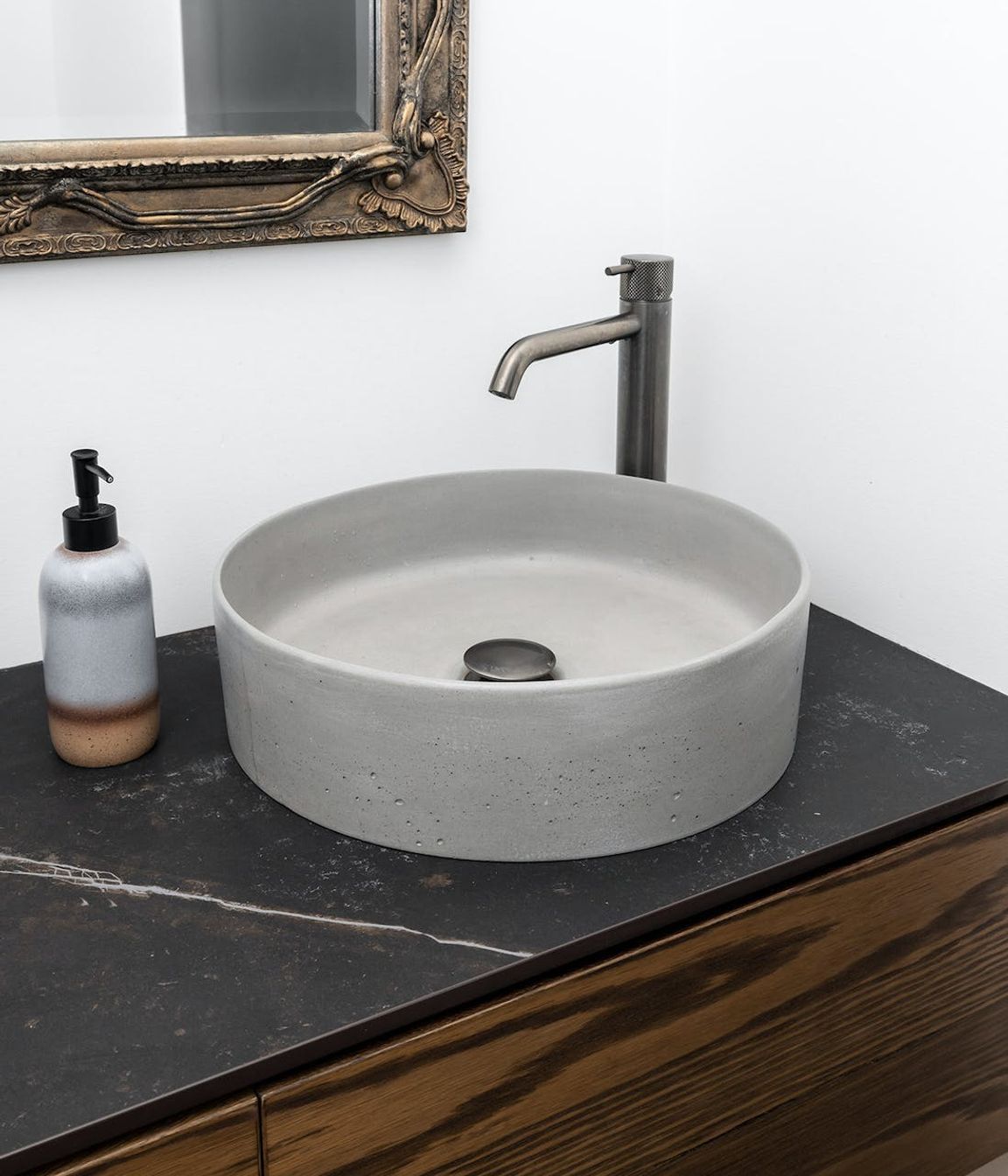 Two Dekton Colours To Match Wood In Kitchens &amp; Bathrooms