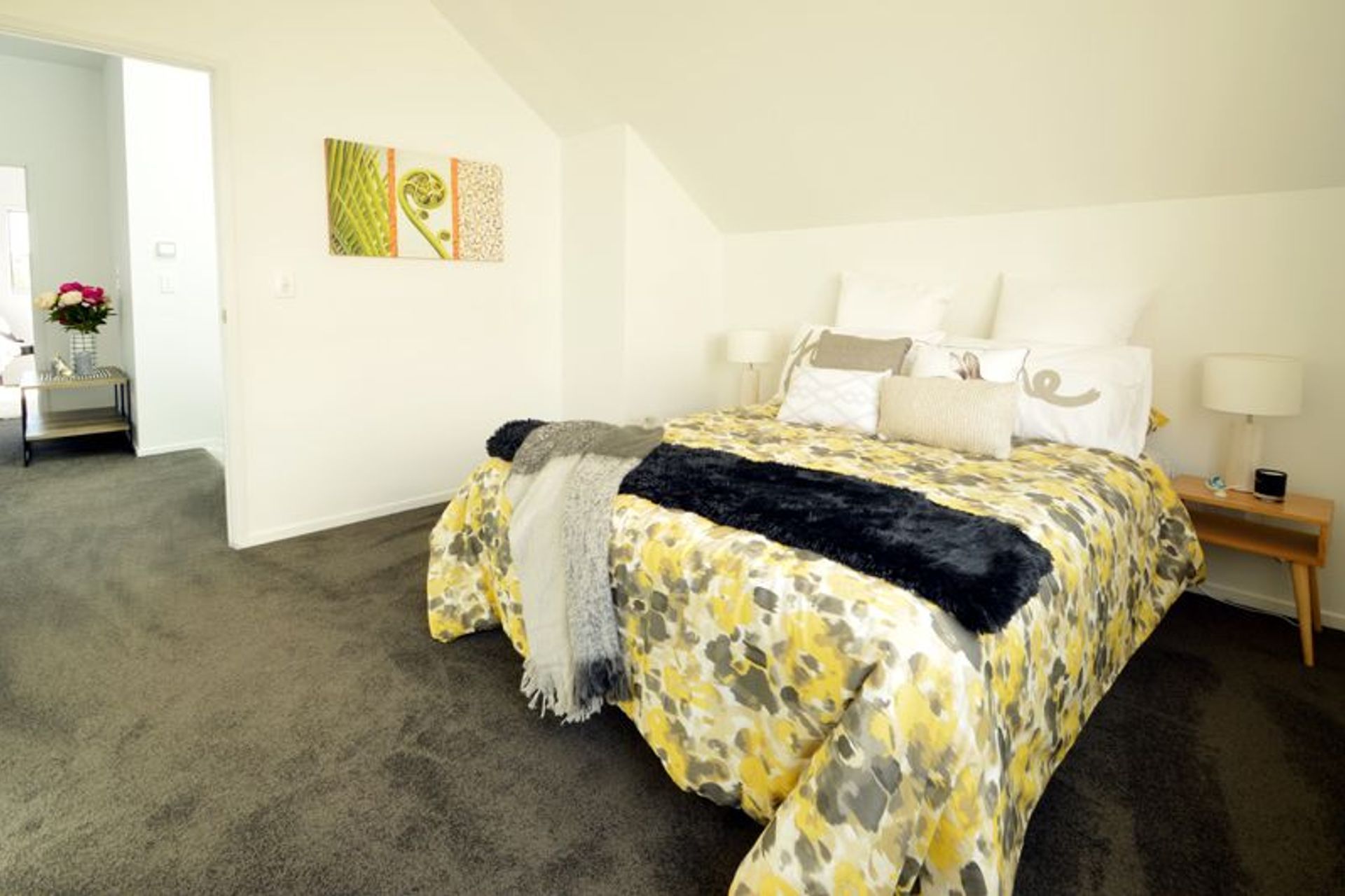 Double room - This upstairs Double bedroom is the 3rd bedroom in this family home