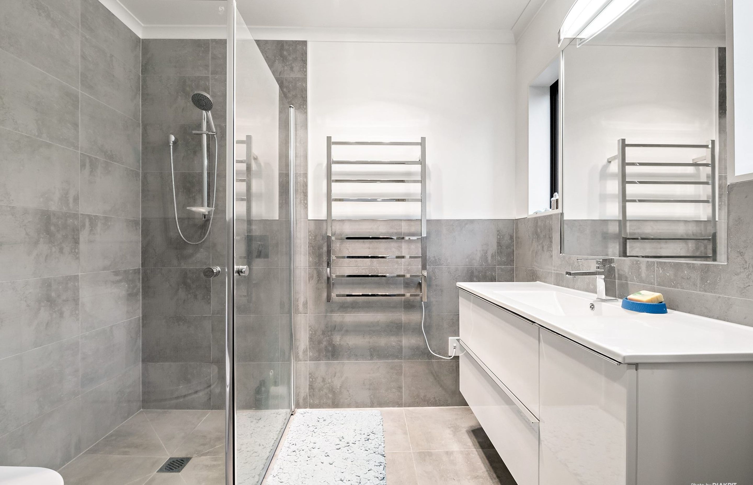 Bathroom - Large bathroom with long tiled shower