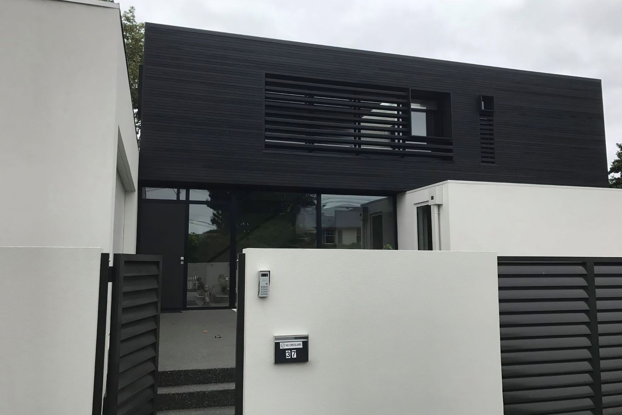 Ellis Residence