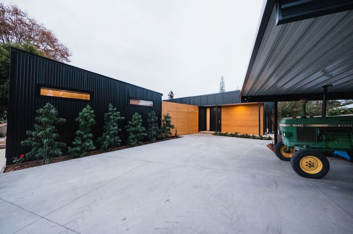 House & Minor