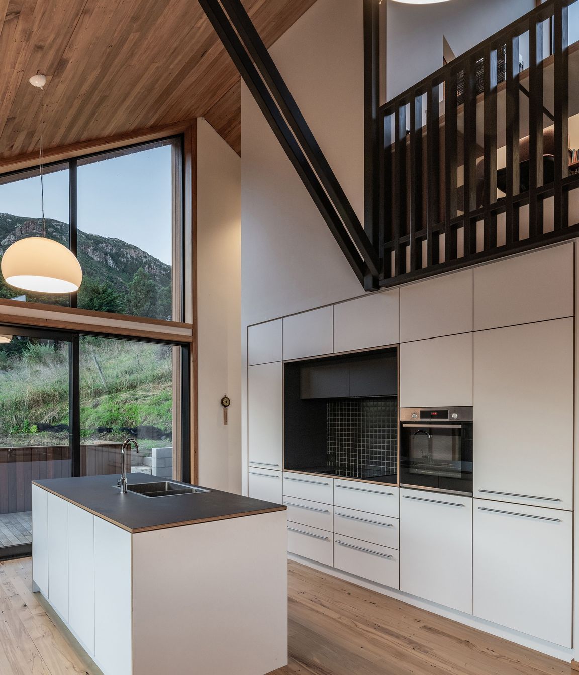 Harbour-View-Cabin-Kitchen-Mezzanine-Stephen-Goodenough.jpg
