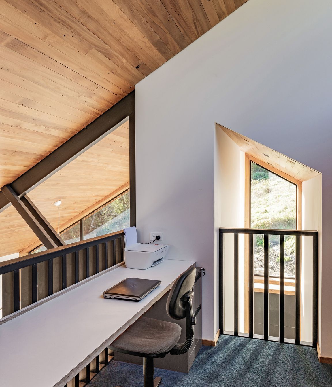 Harbour-View-Cabin-Mezzanine-Office-Stephen-Goodenough.jpg