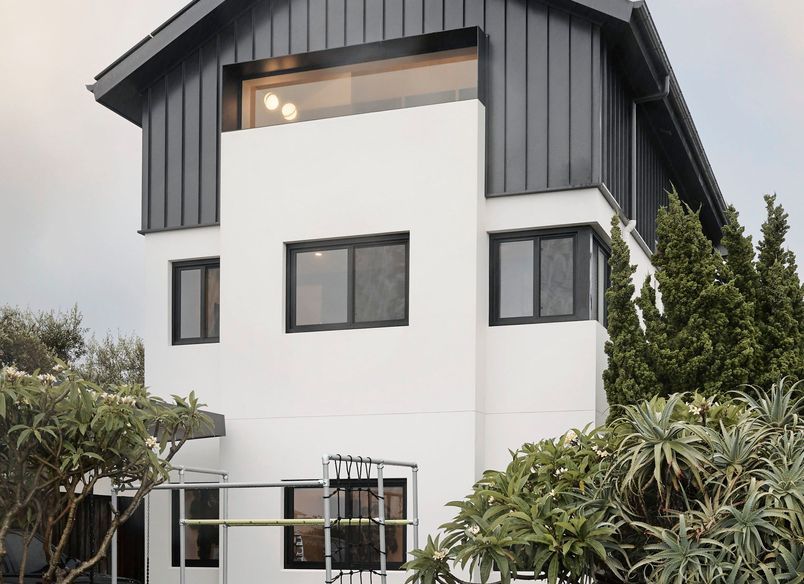 Edge House