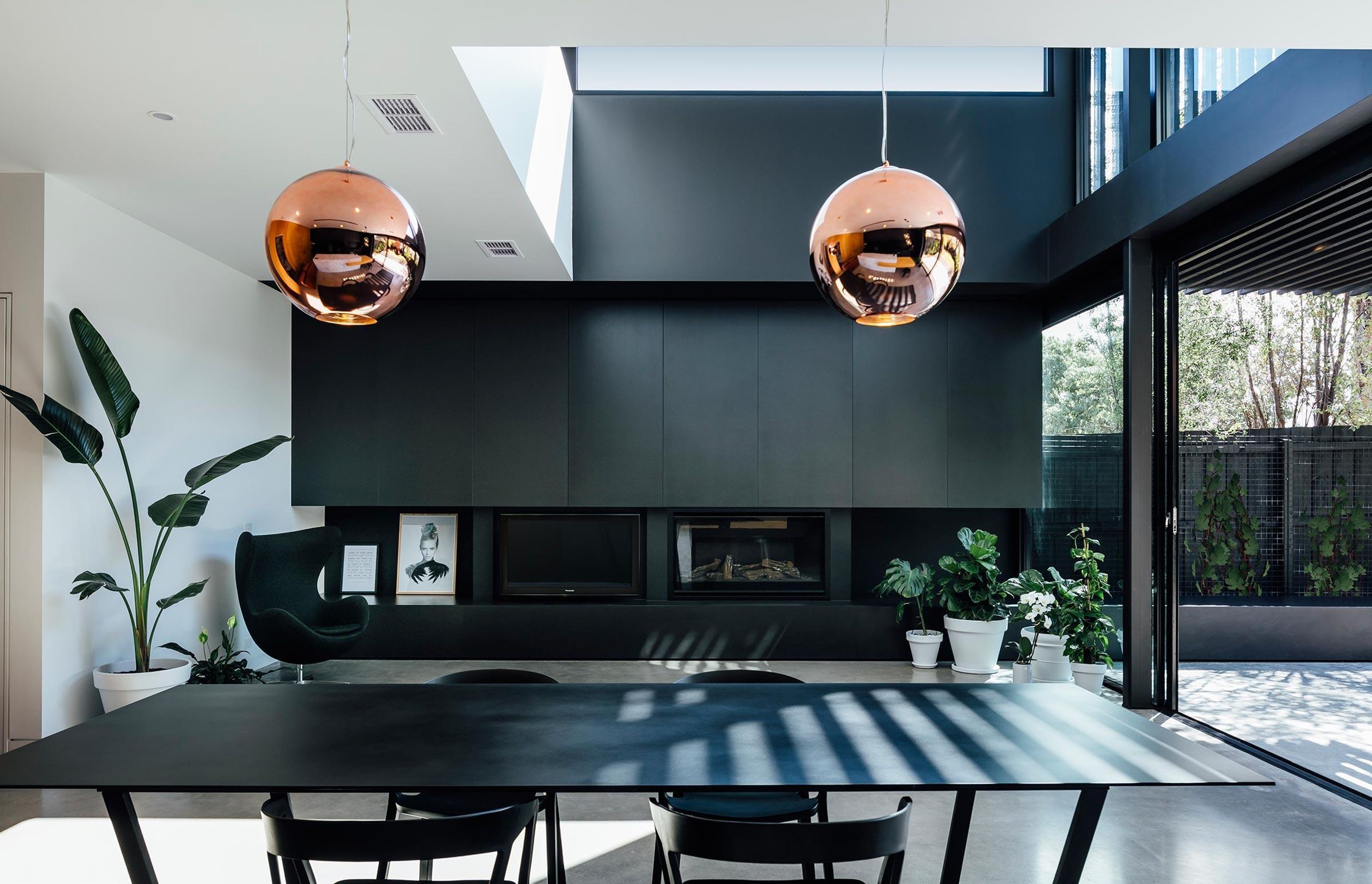 Black House