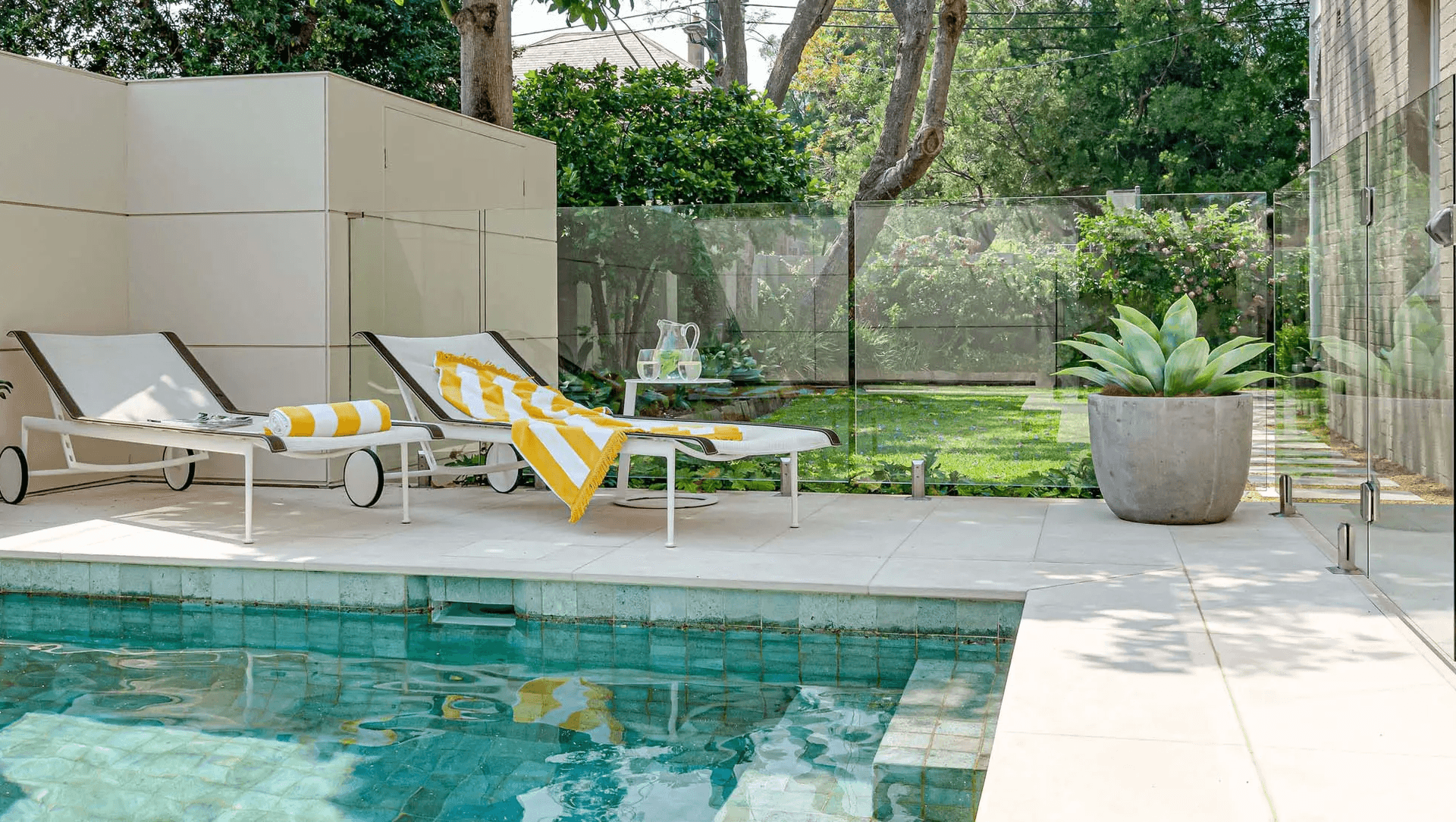 Tavira Limestone Alfresco | Gardner Design