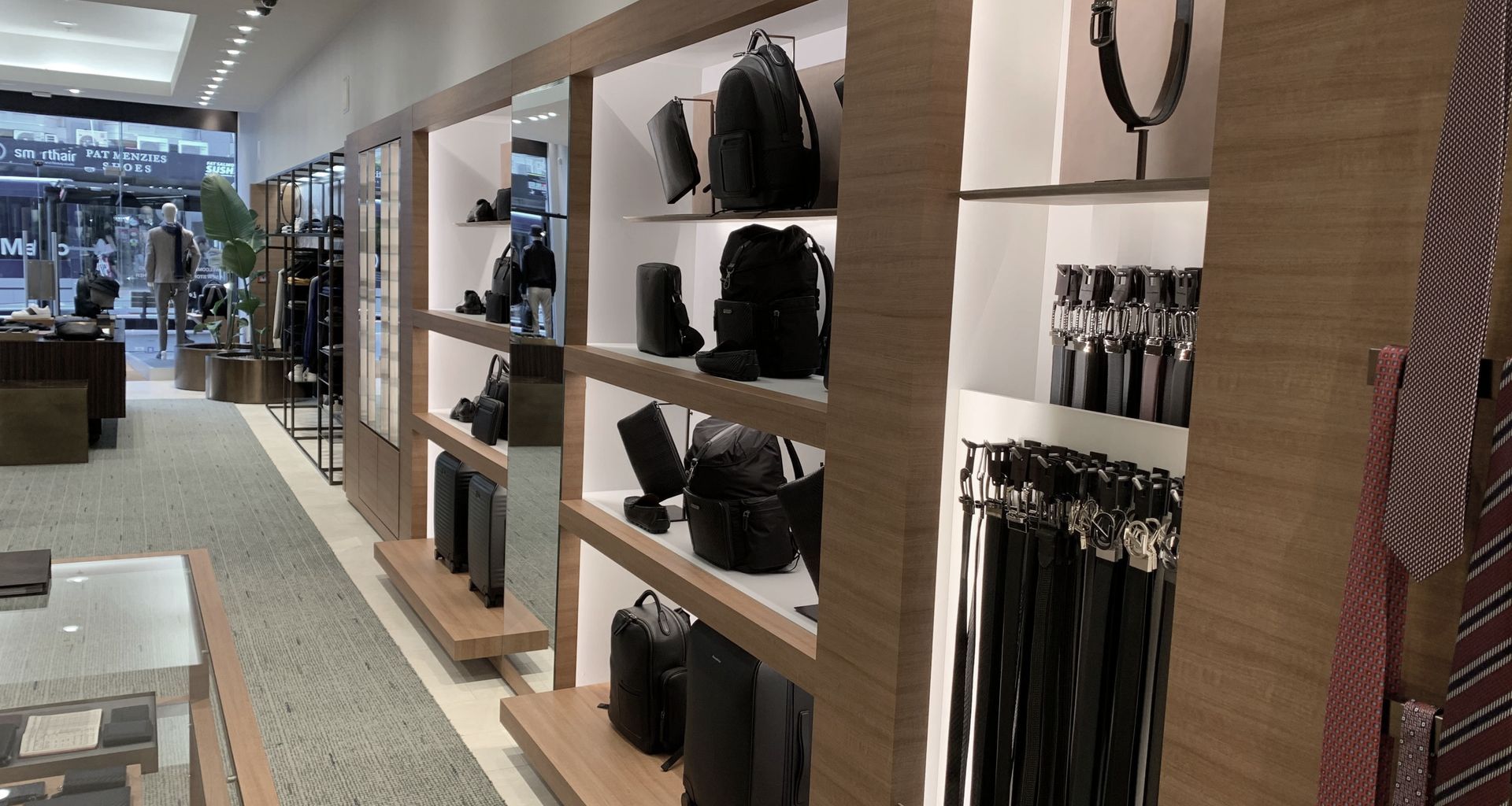Retail Fit-Out Queen St banner