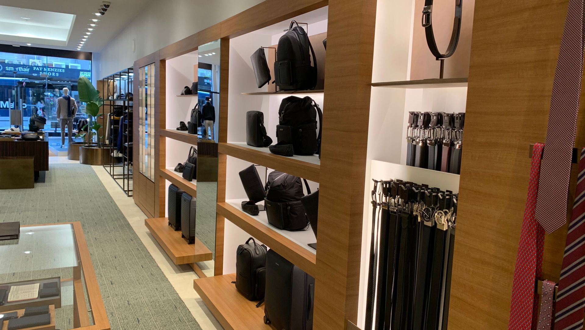 Retail Fit-Out Queen St banner