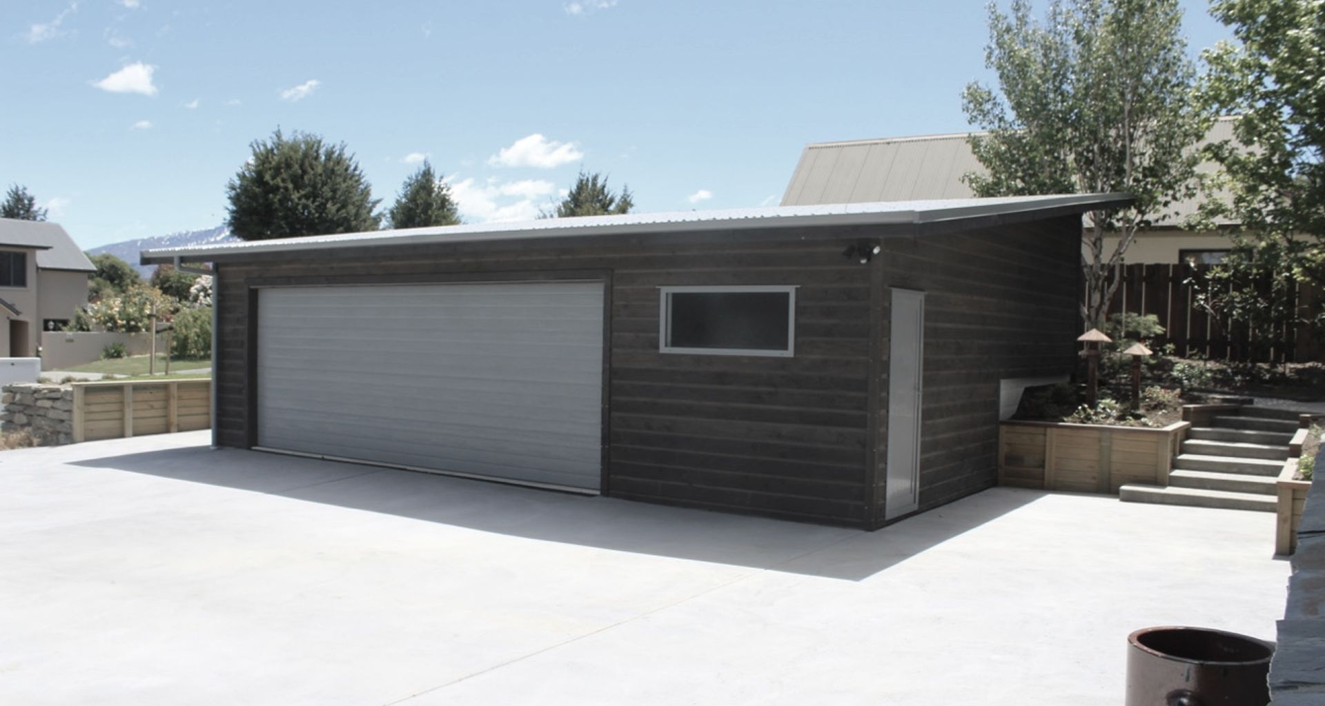 Architecturally Designed High-End Garage banner