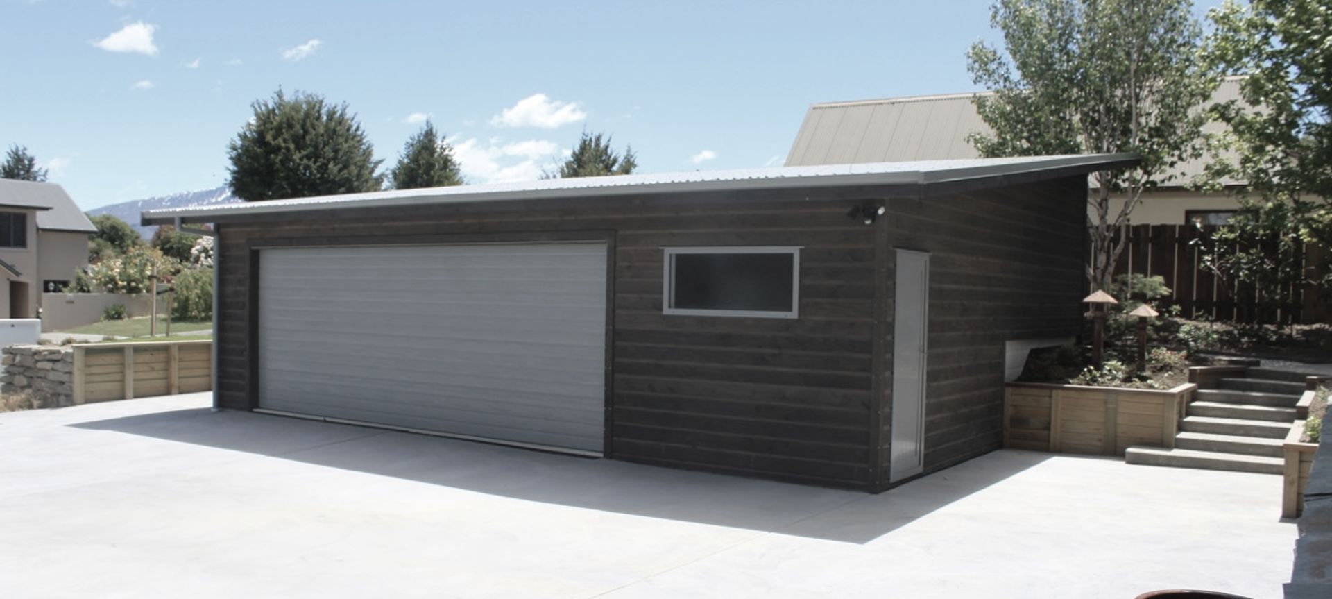 Architecturally Designed High-End Garage banner
