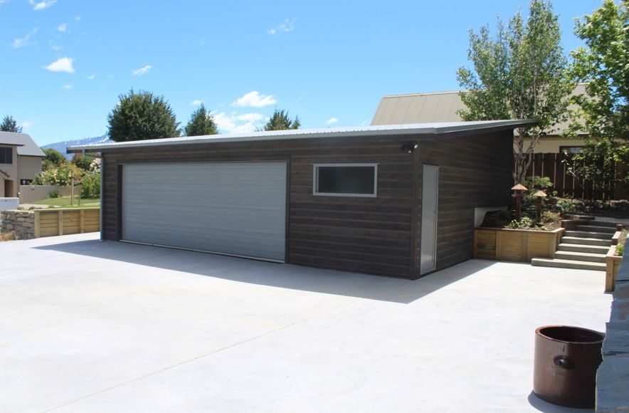 Architecturally Designed High-End Garage