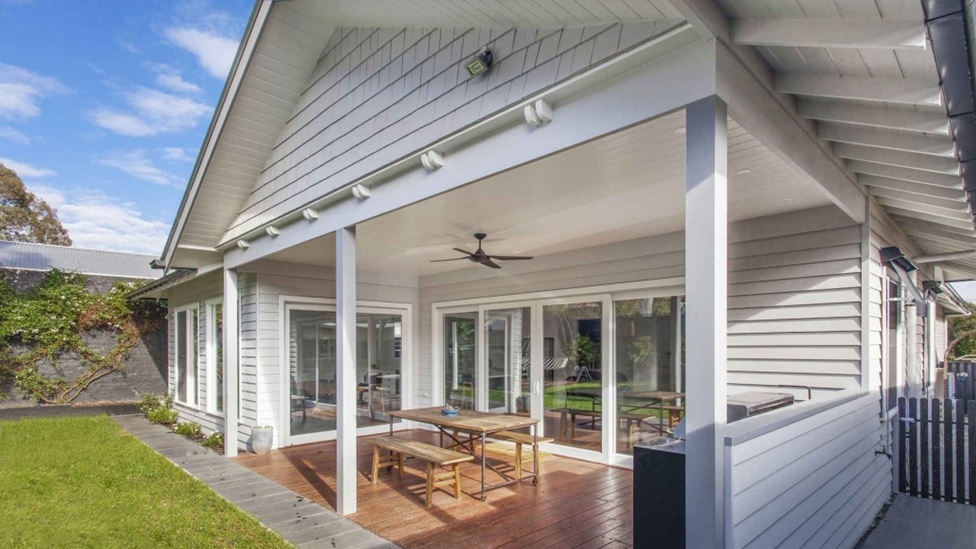 Glen Iris  banner