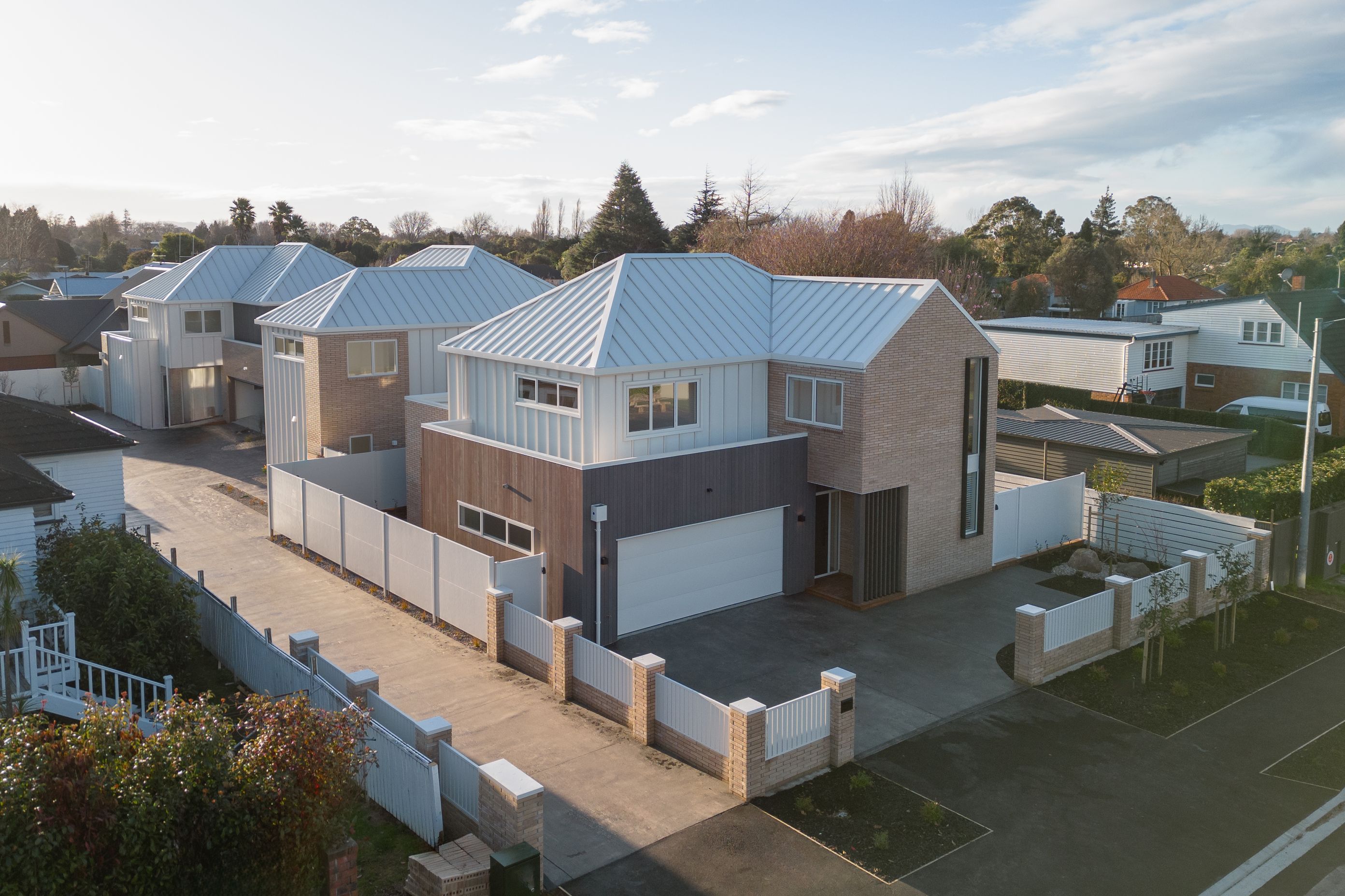 Stage 1 Development / Stand-a-lone + Duplex Unit at rear
