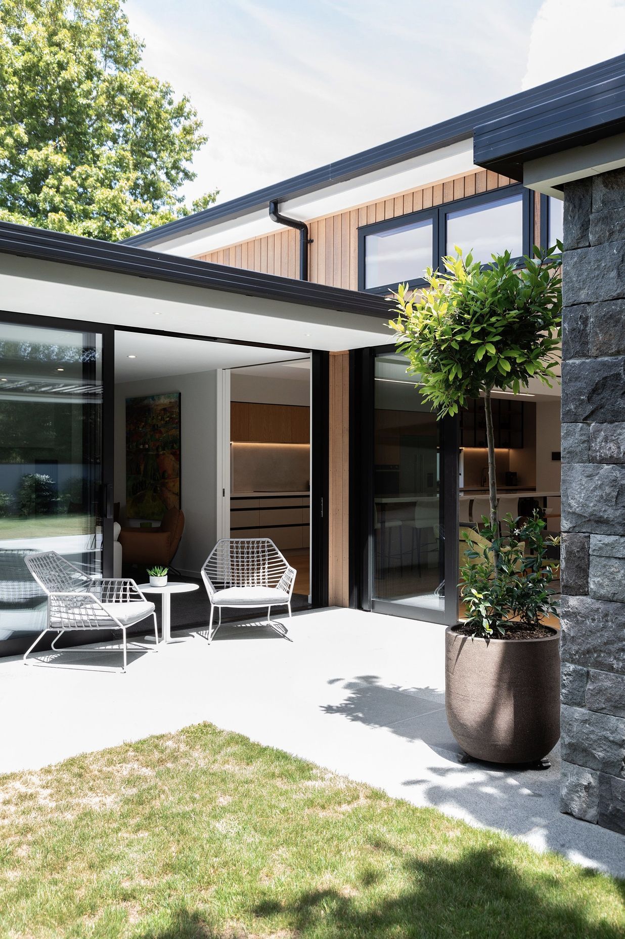 G & C House