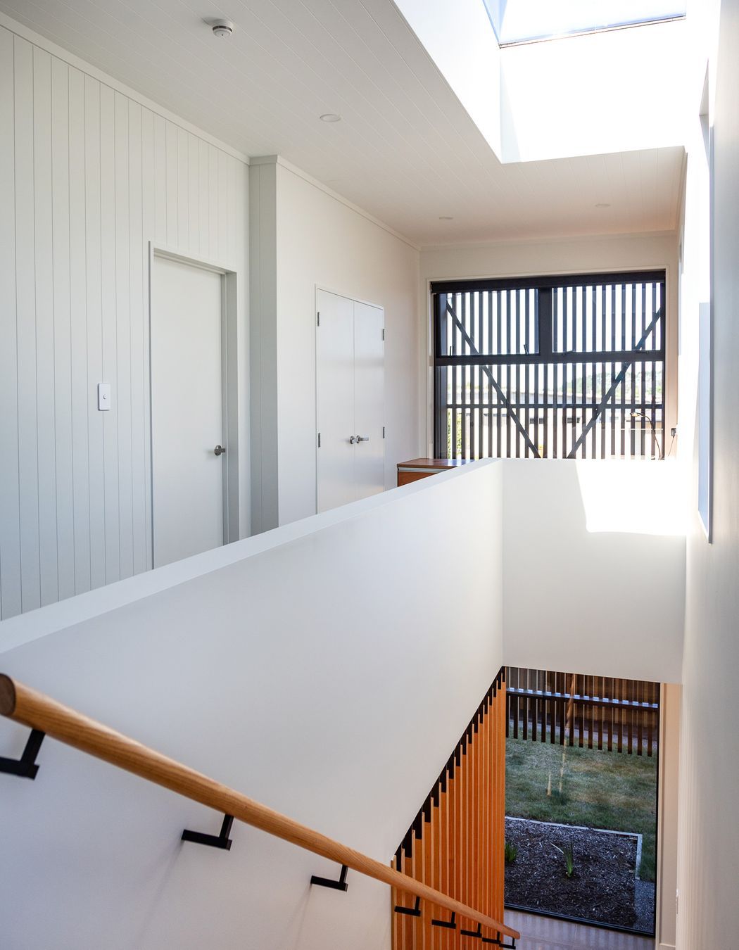K & J House