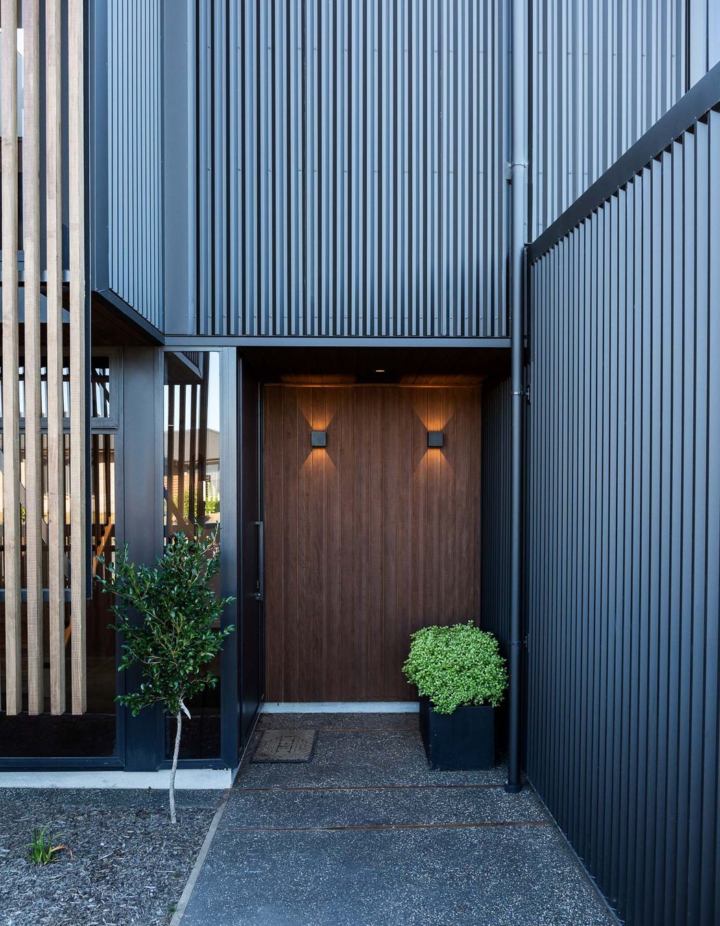 K & J House