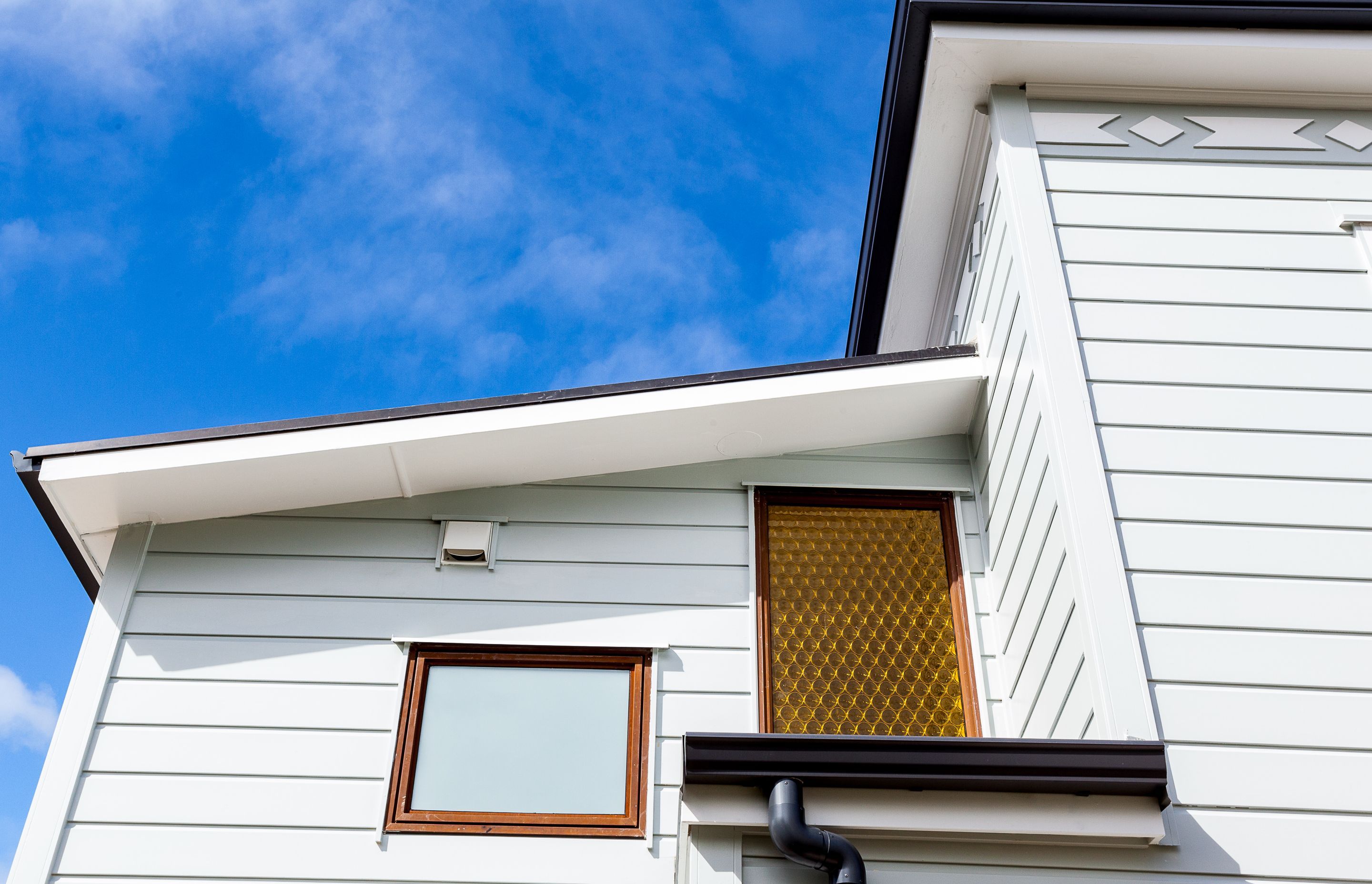 Our client fell in love with the existing joinery & window detail, and he asked if we could preserve them. Director and Project Manager Ben listened, and worked with our designers to provide a sound weather tight method to support it.