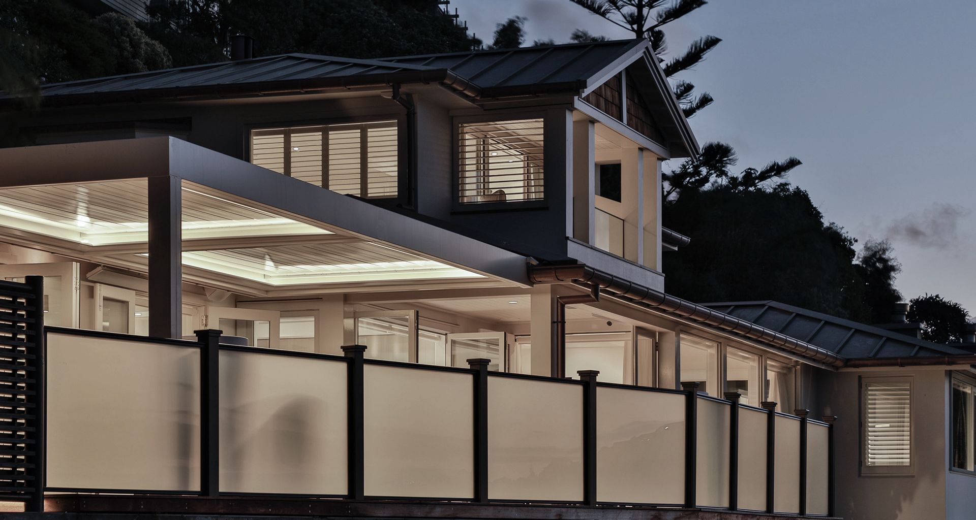 Coastal Retreat - Christchurch banner