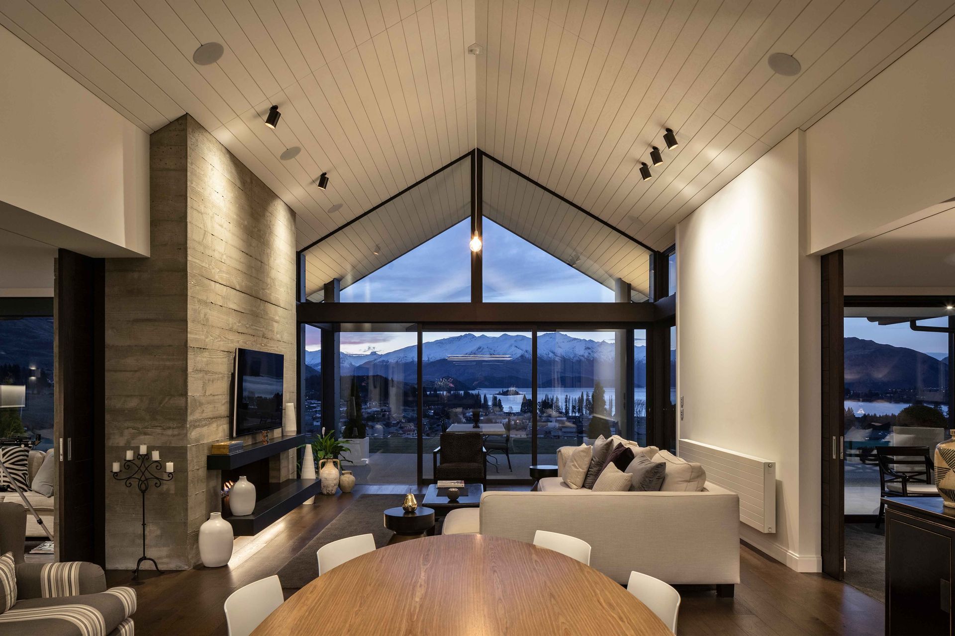 Roys Bay House - Wanaka