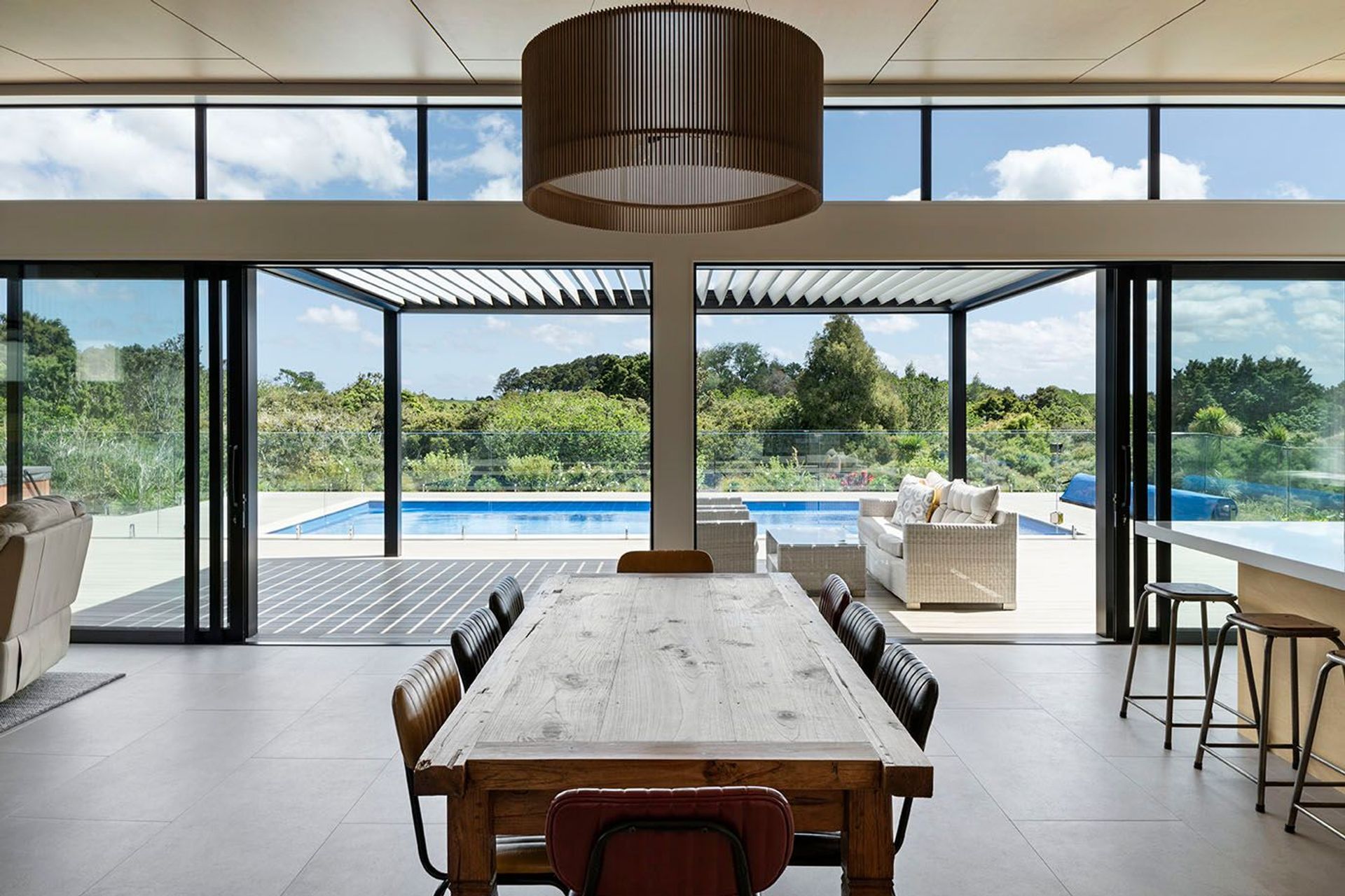 Connection to outdoors on entry to the main space