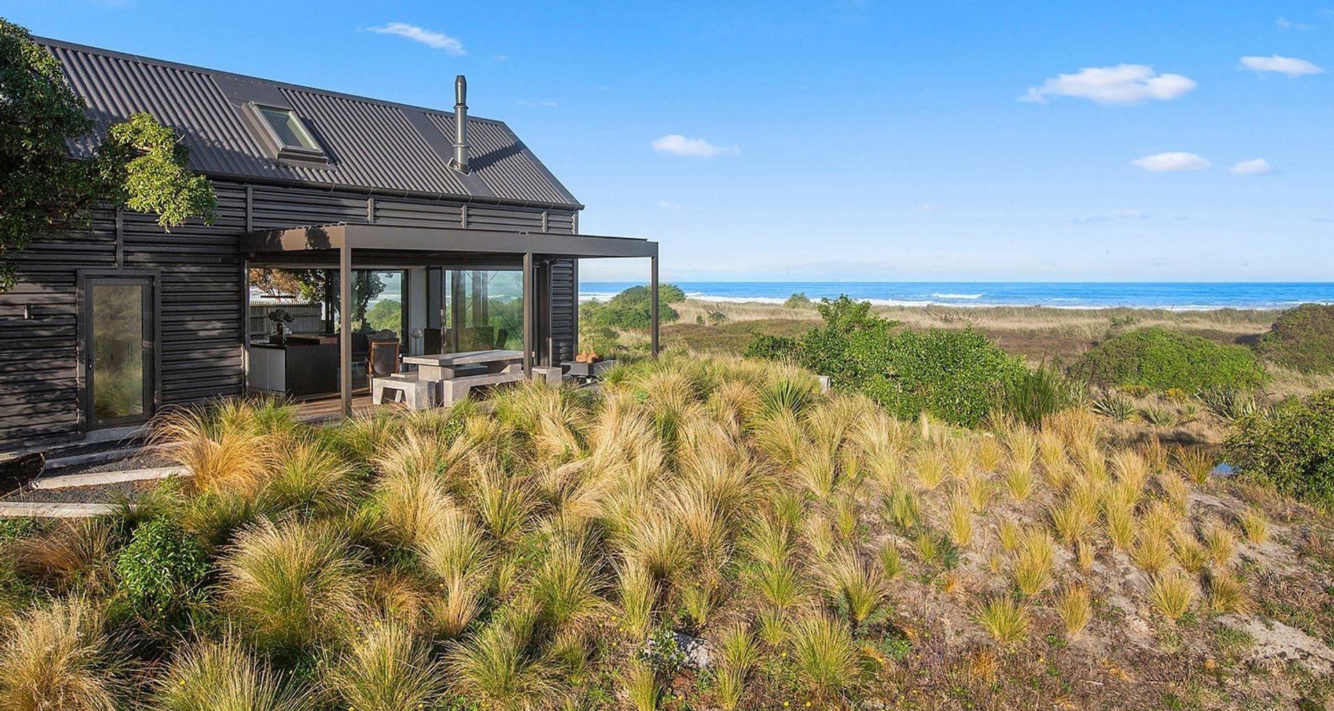 Sand Dune House - Dunedin banner
