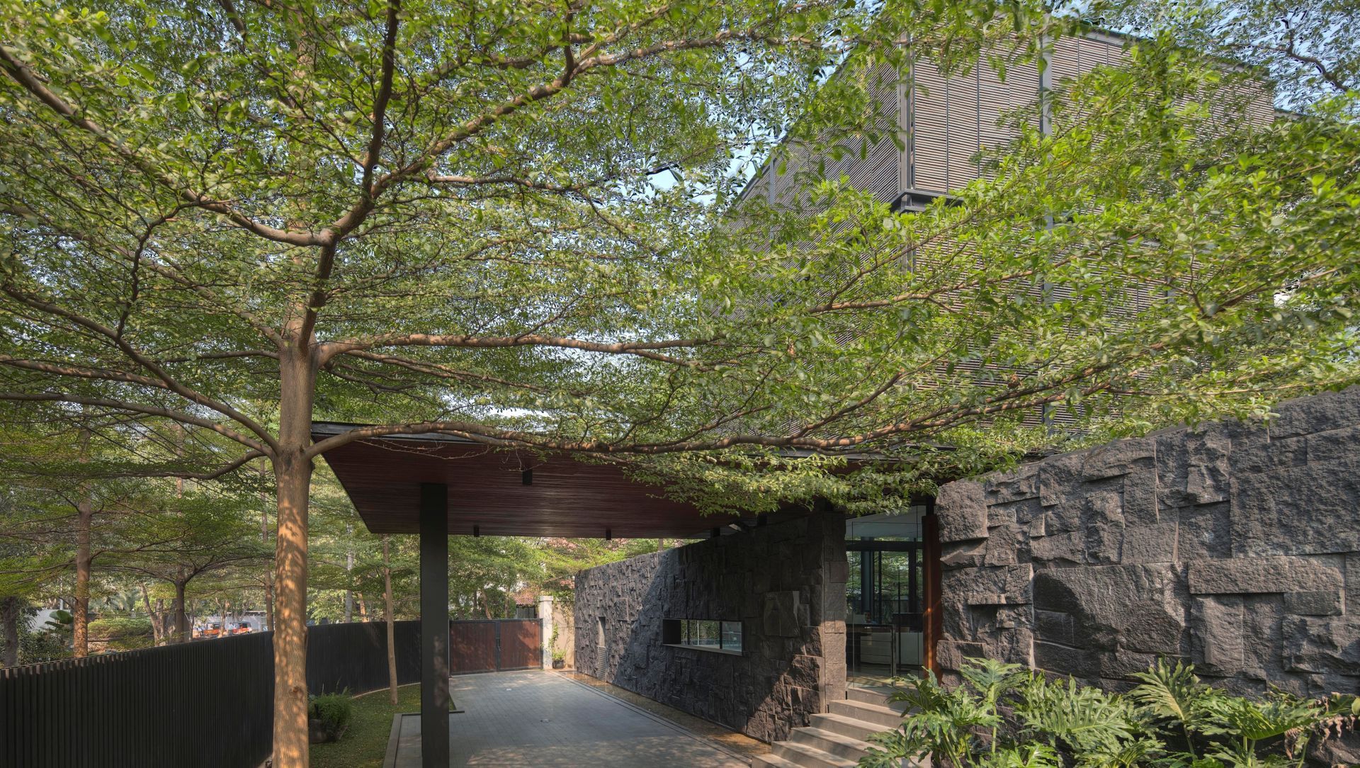 Senjaya House: A Modern Urban Oasis in Jakarta banner