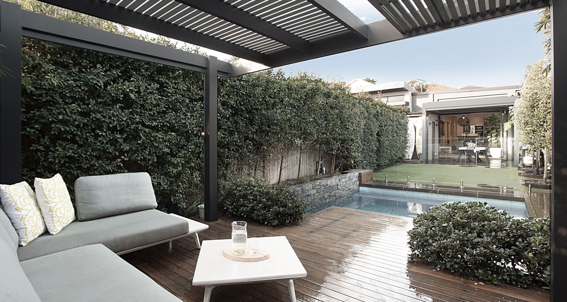 Rose Bay I banner