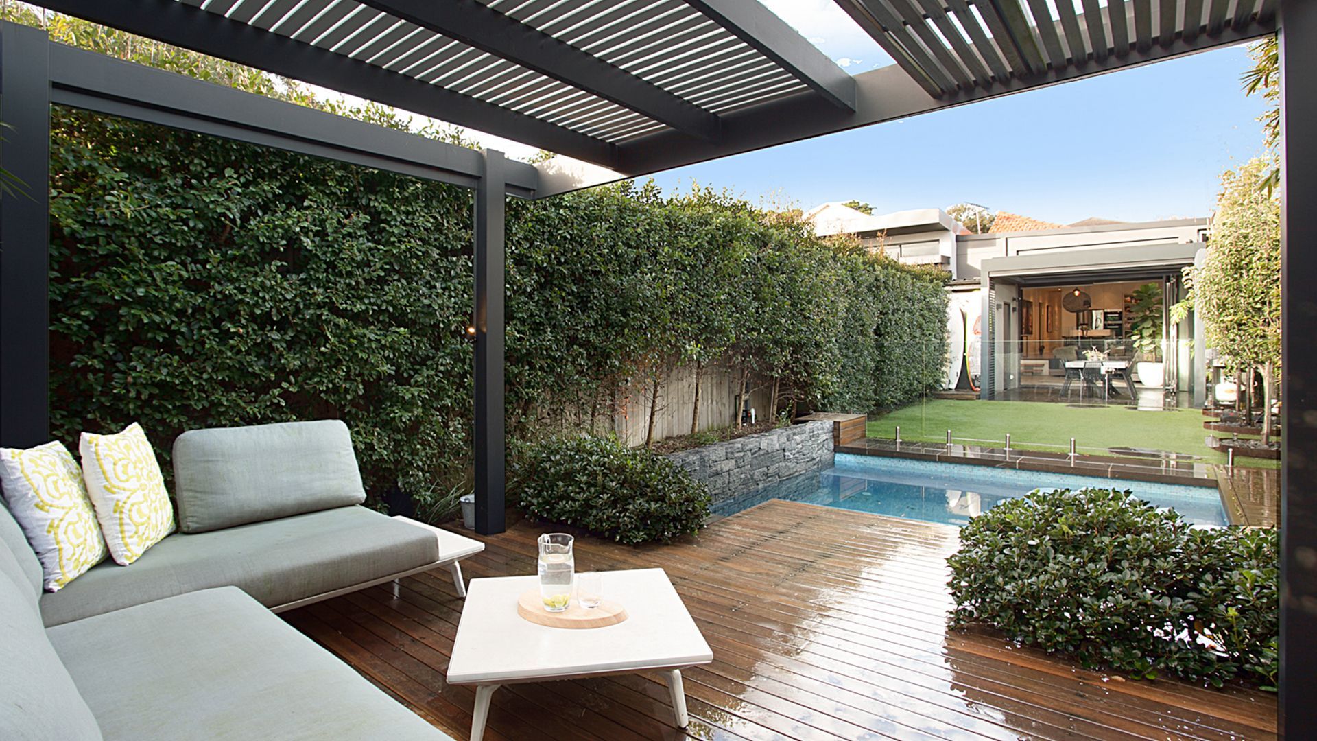 Rose Bay I banner