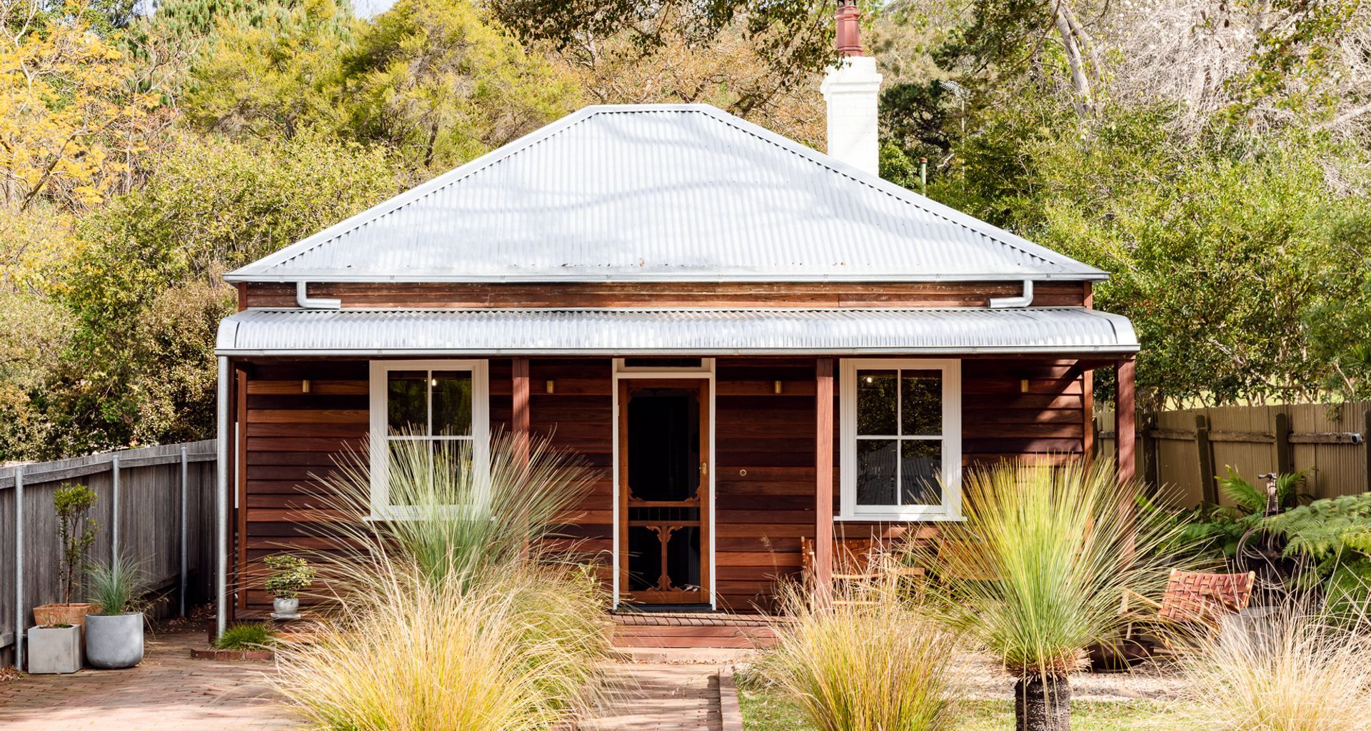 Wallaby Cottage banner