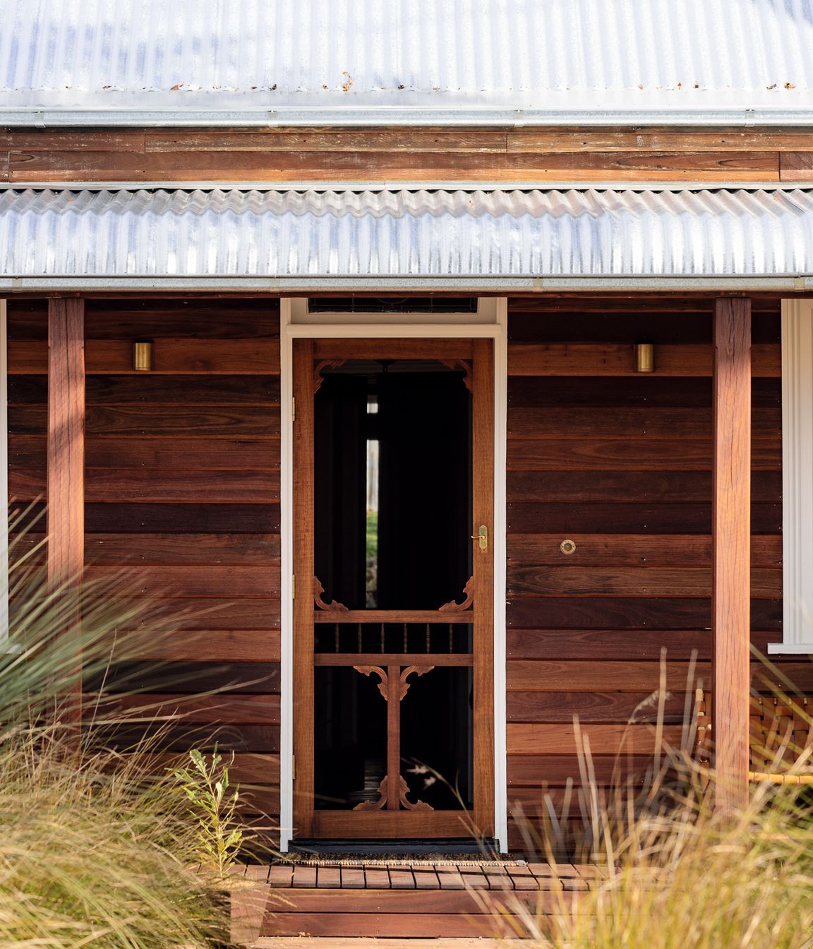 Kibbin-Design-Wallaby-Cottage-Mt-Kembla-Architectural-Photography-Light-and-Lines3.jpg