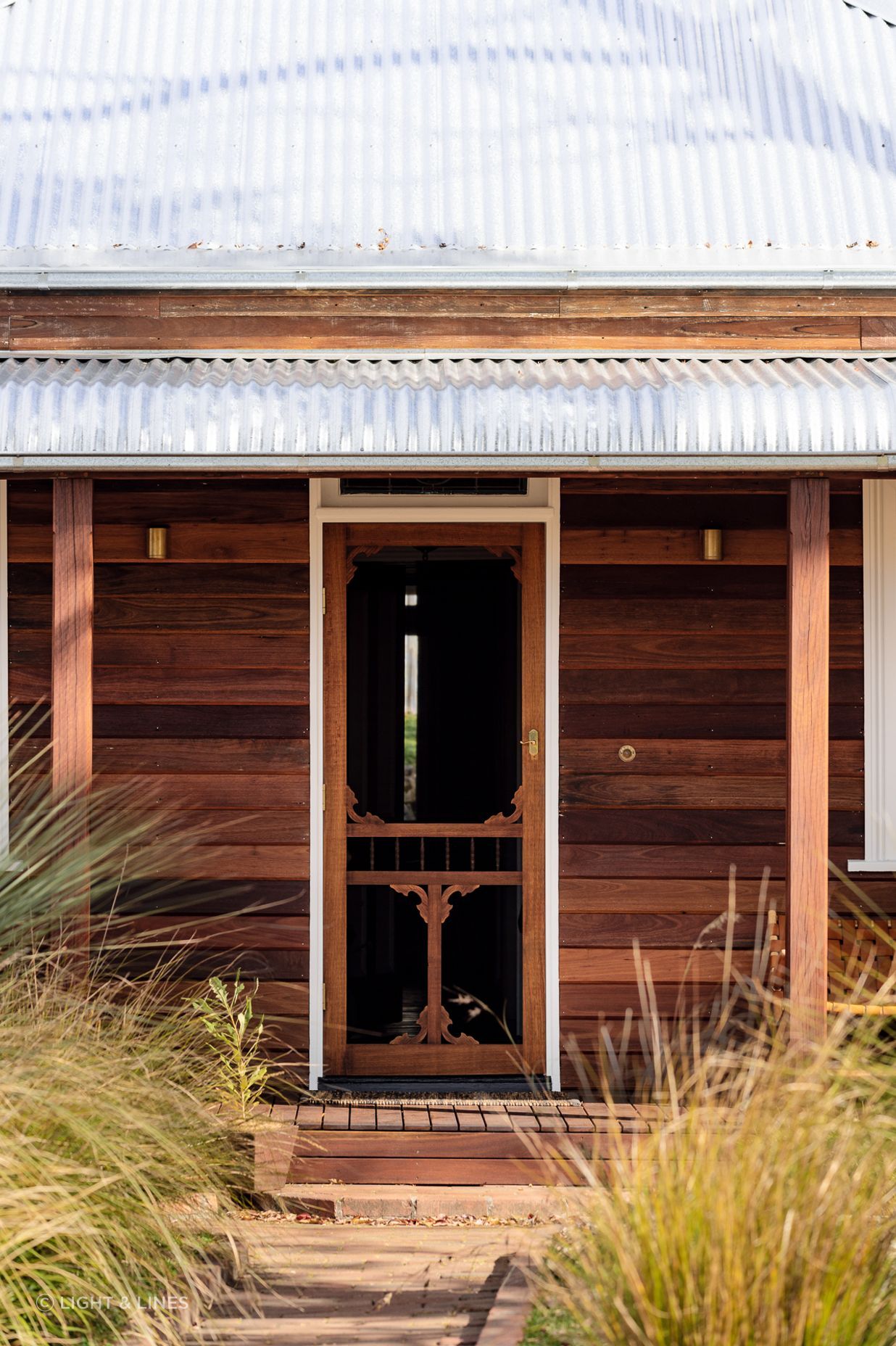 Kibbin-Design-Wallaby-Cottage-Mt-Kembla-Architectural-Photography-Light-and-Lines3.jpg