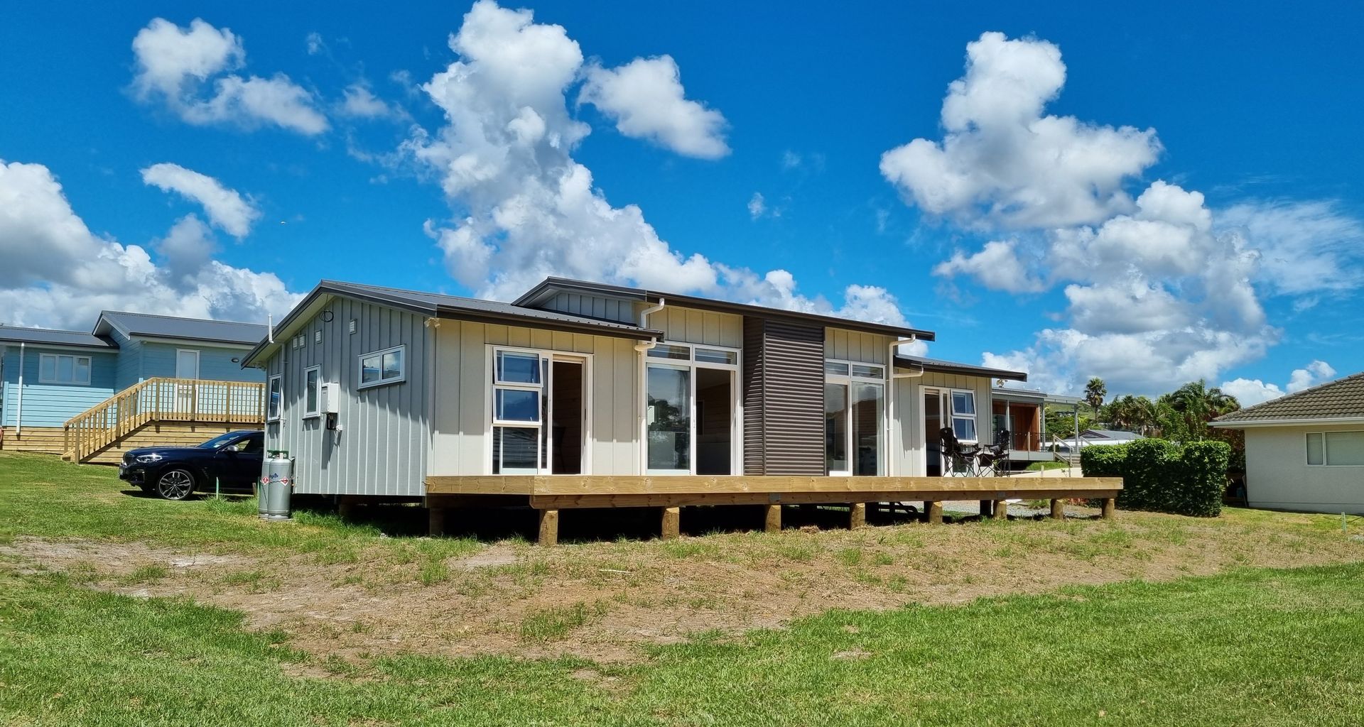 3-4 bed, 2-3 bath - Kiwibach & its Variants banner