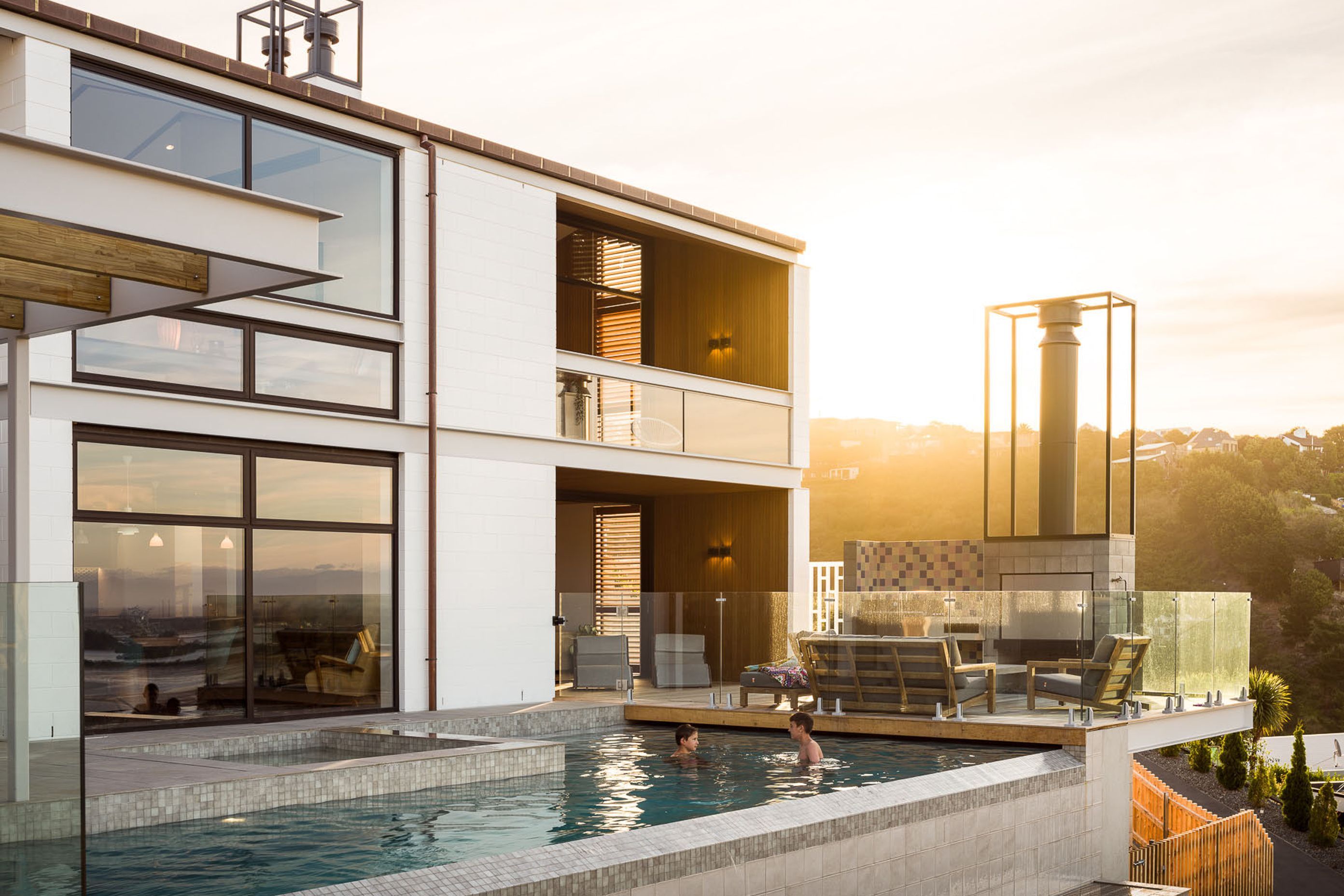 The design for the incorporated a swimming pool, which the previous house lacked.